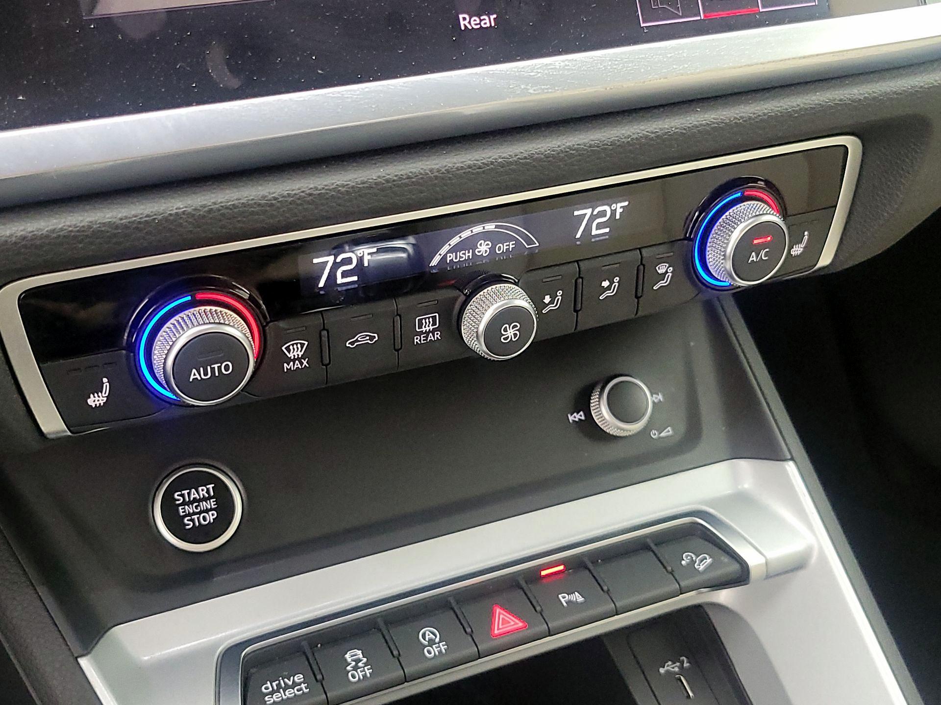 Thumbnail: 2021 Audi Q3 - 15