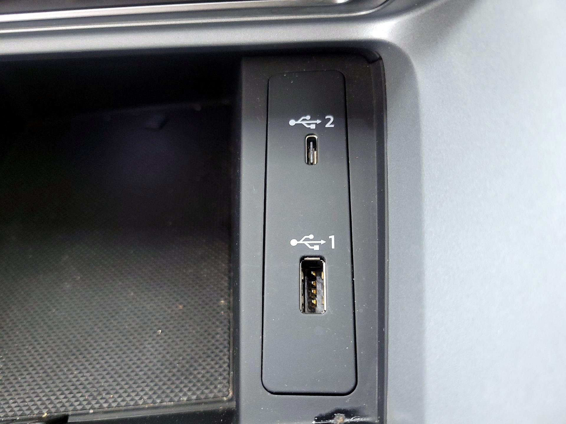 Thumbnail: 2021 Audi Q3 - 17