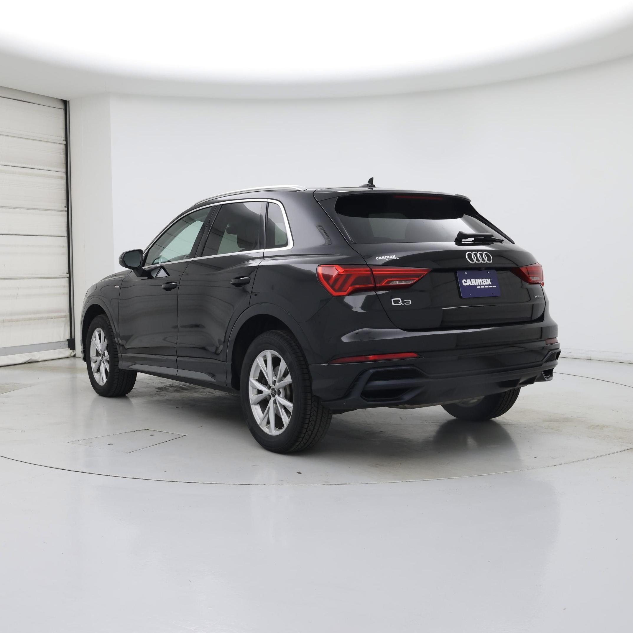 Thumbnail: 2021 Audi Q3 - 2