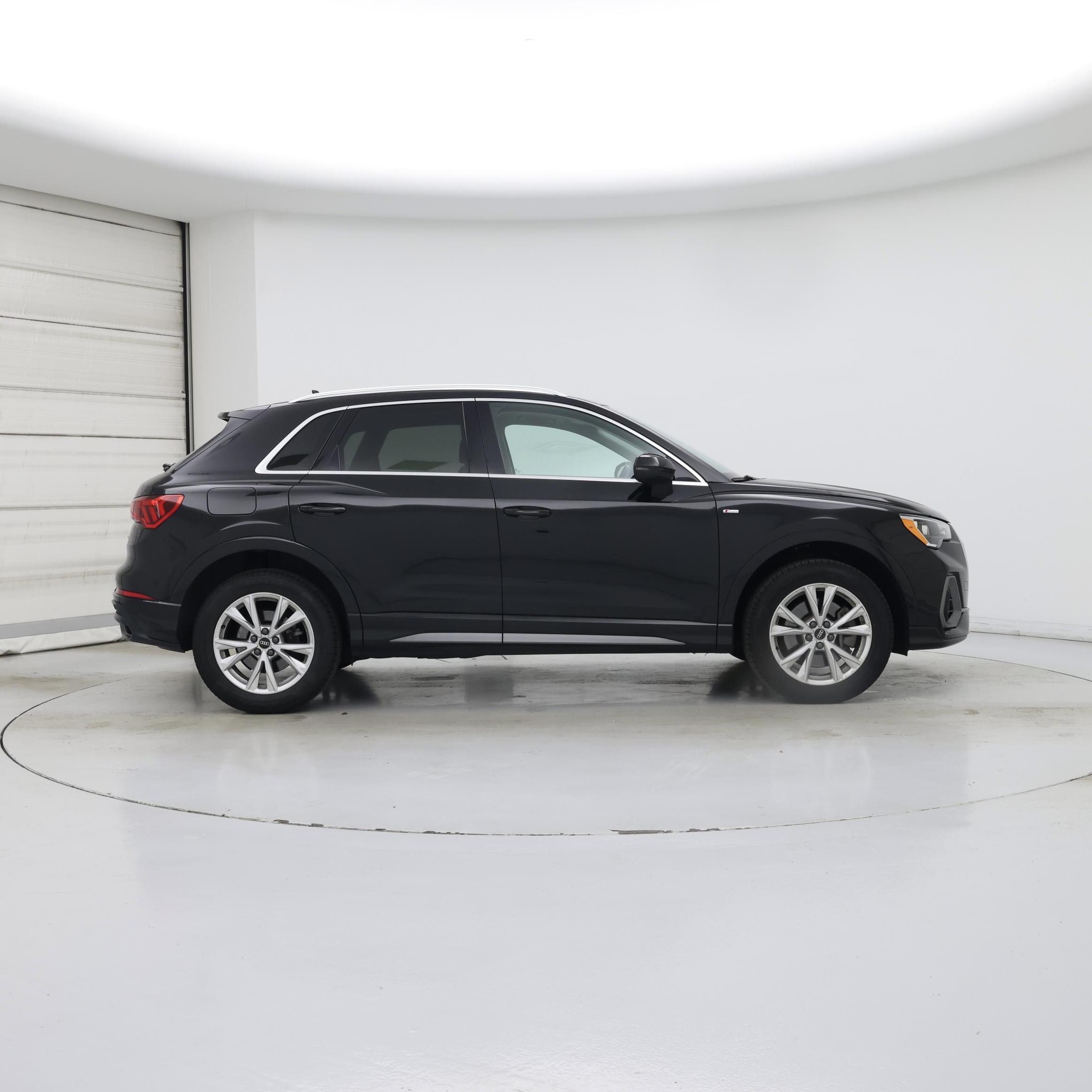 Thumbnail: 2021 Audi Q3 - 7
