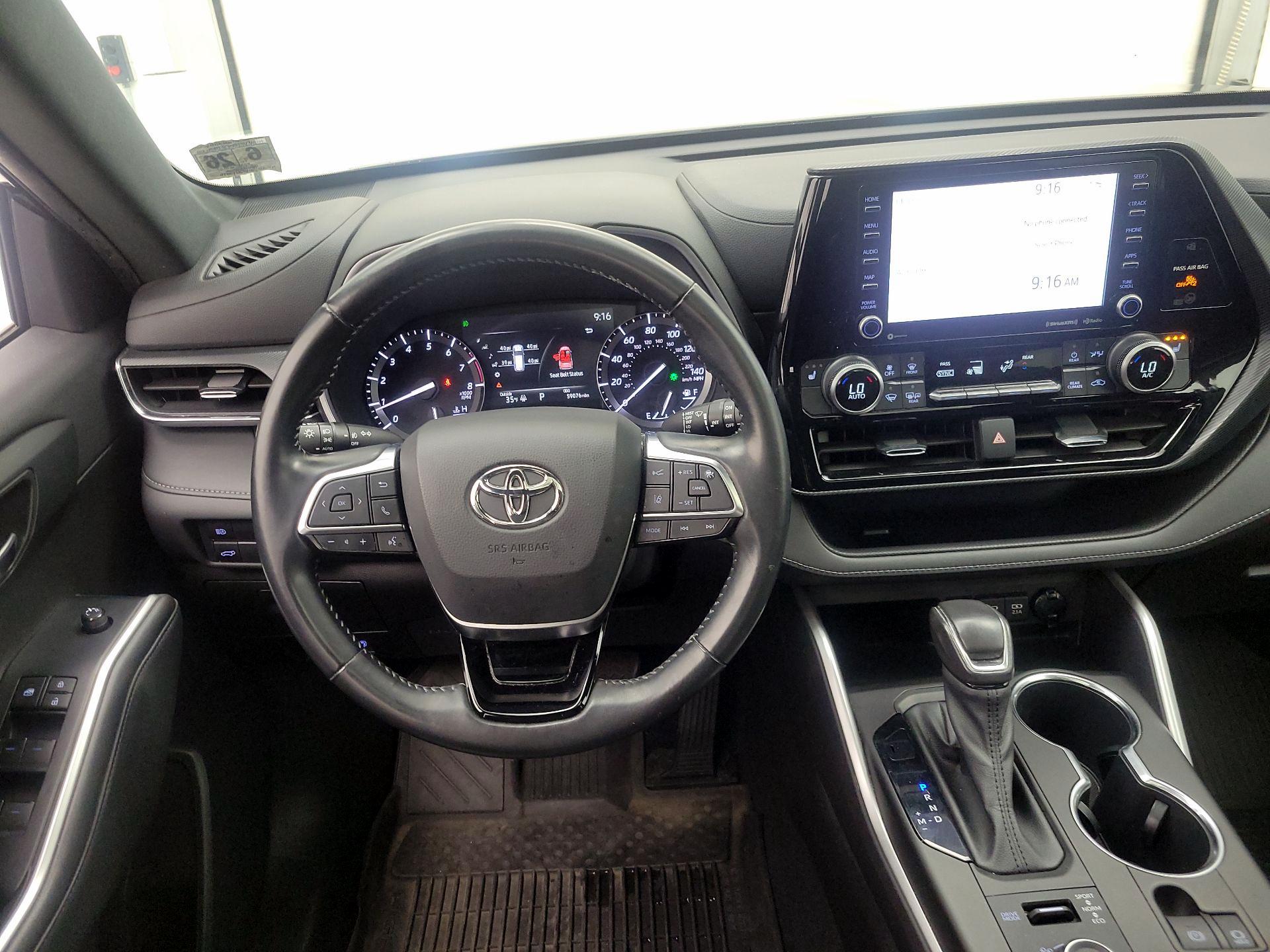 Thumbnail: 2021 Toyota Highlander - 10