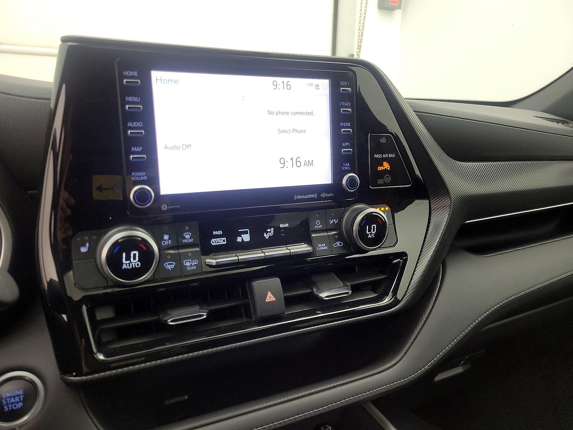 Thumbnail: 2021 Toyota Highlander - 16
