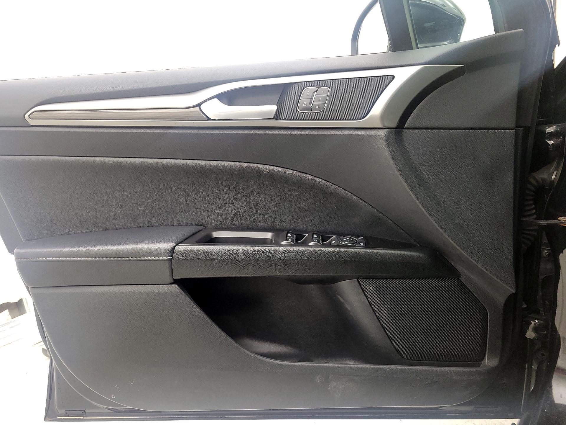 Thumbnail: 2019 Ford Fusion - 12