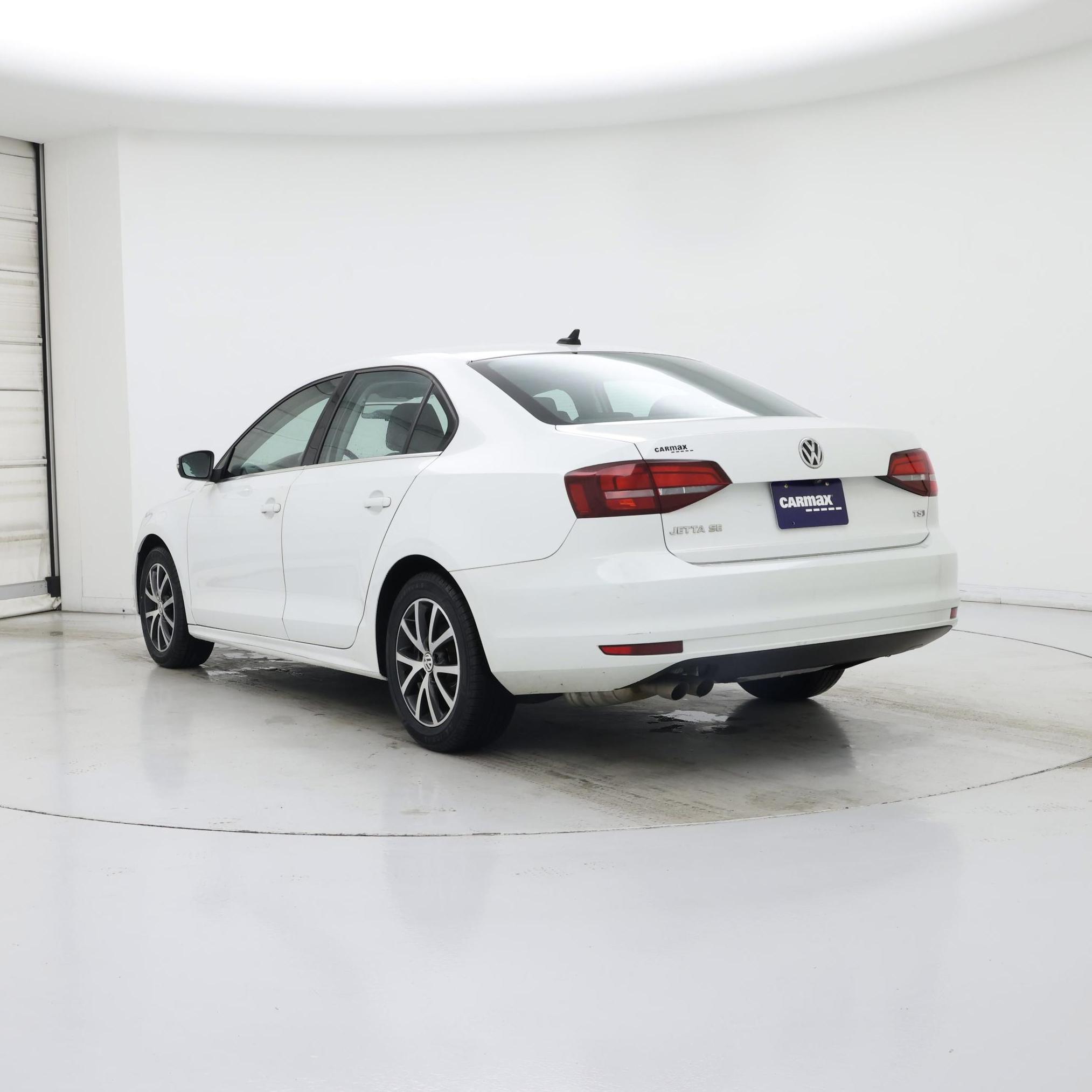 Thumbnail: 2018 Volkswagen Jetta - 2