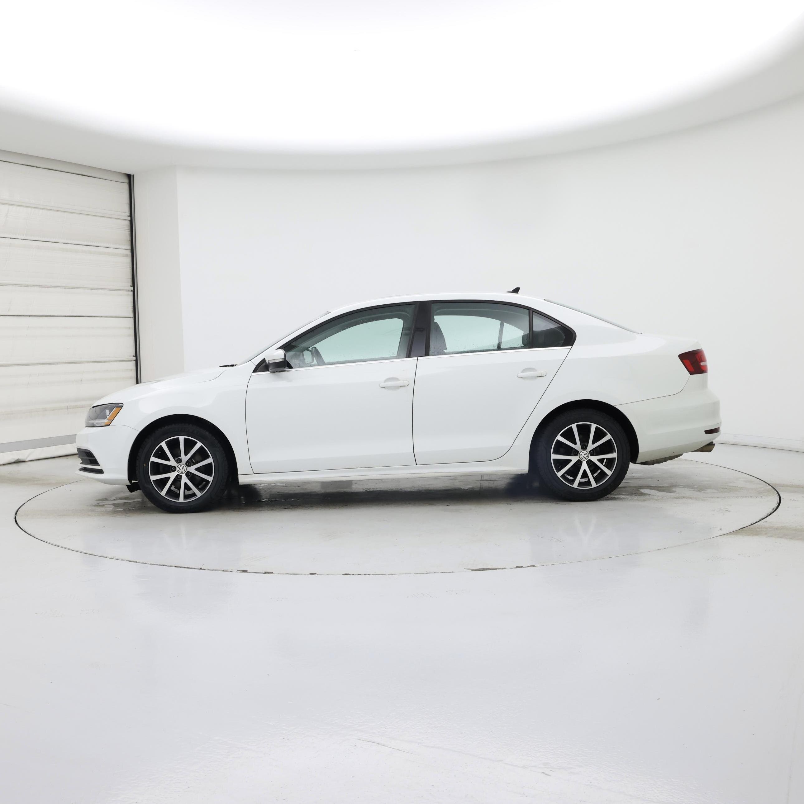 Thumbnail: 2018 Volkswagen Jetta - 3