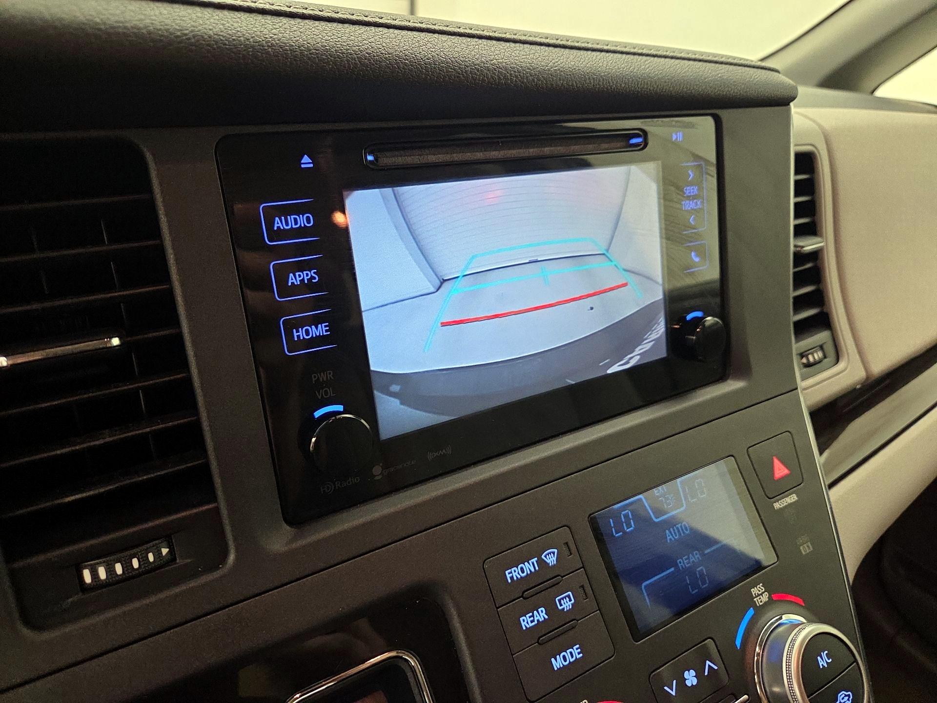 Thumbnail: 2016 Toyota Sienna - 14