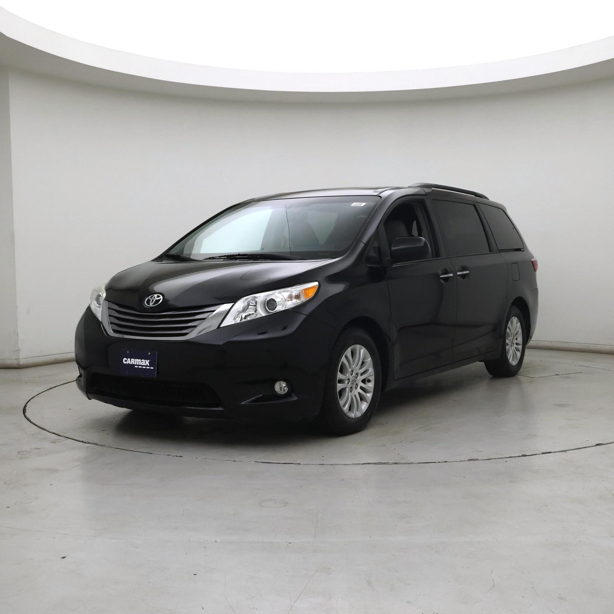 Thumbnail: 2016 Toyota Sienna - 4