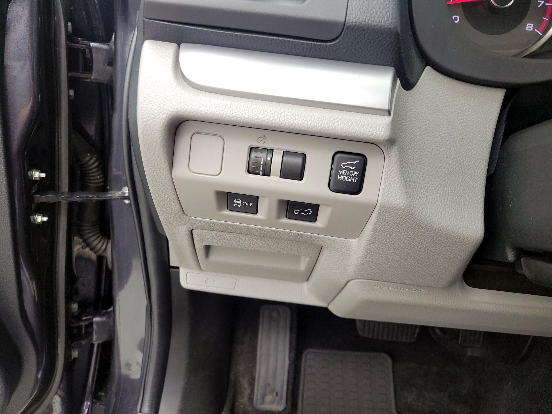 Thumbnail: 2015 Subaru Forester - 13