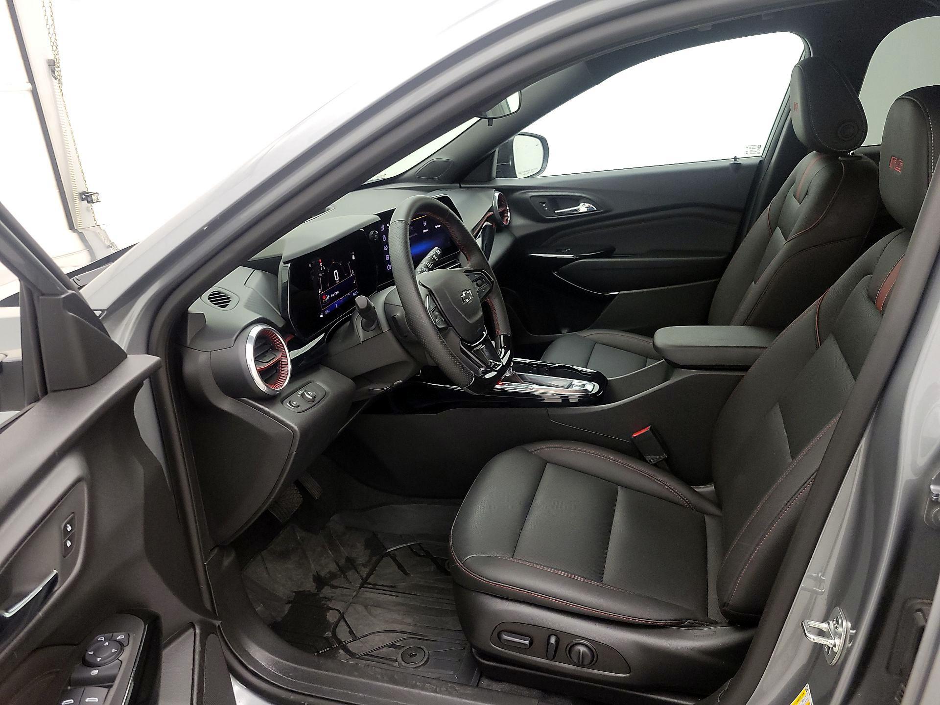 Thumbnail: 2025 Chevrolet Trax - 11