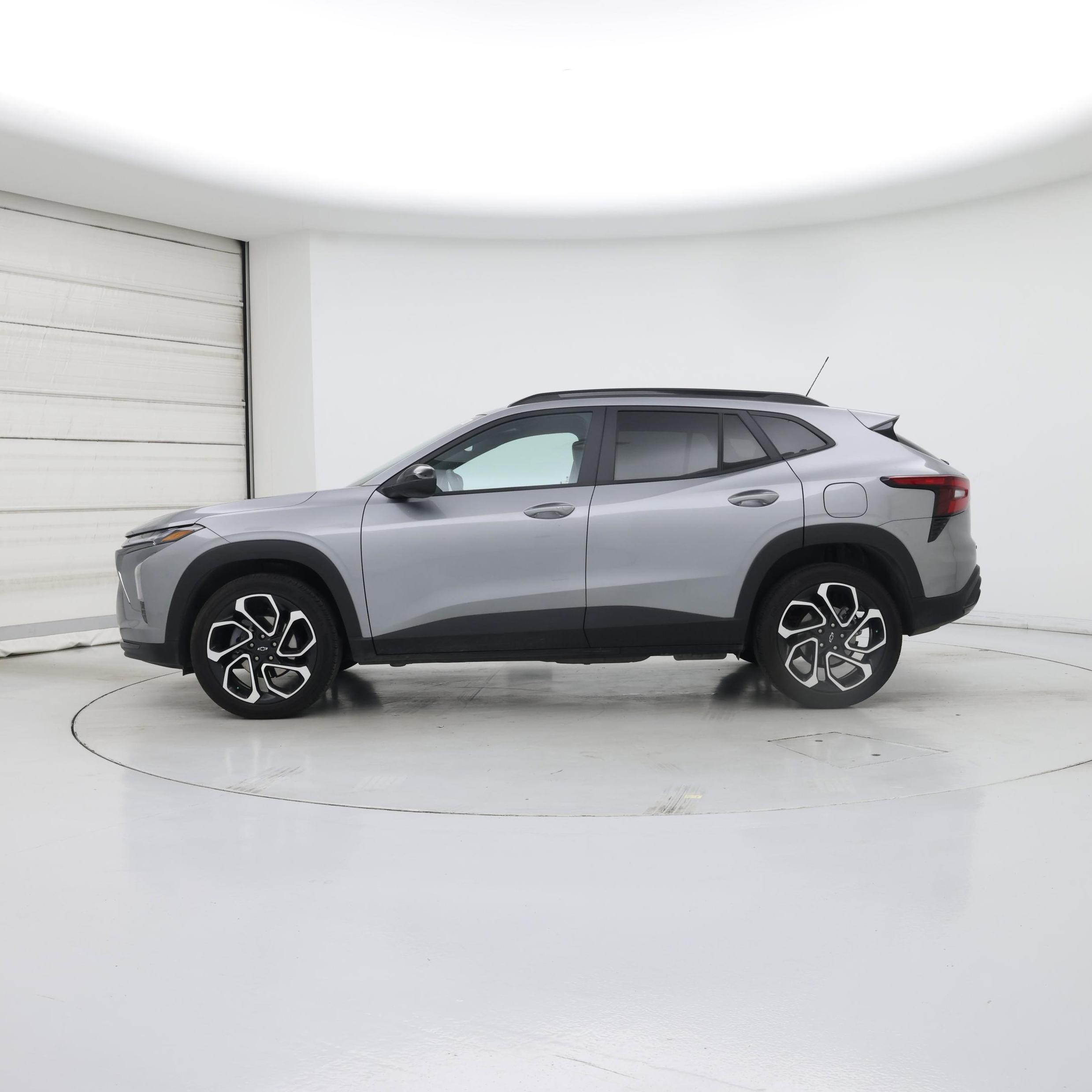 Thumbnail: 2025 Chevrolet Trax - 3