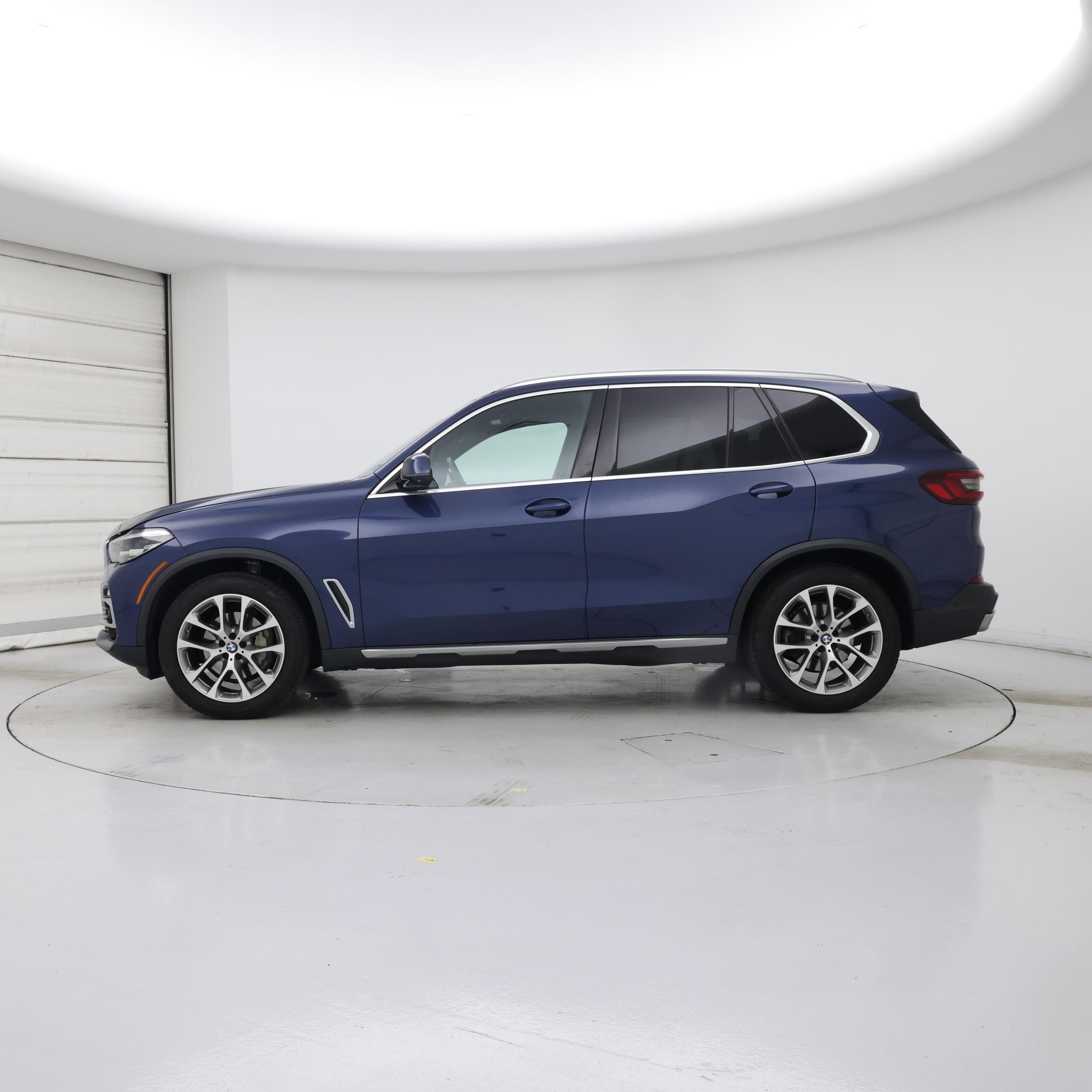 Thumbnail: 2021 BMW X5 - 3