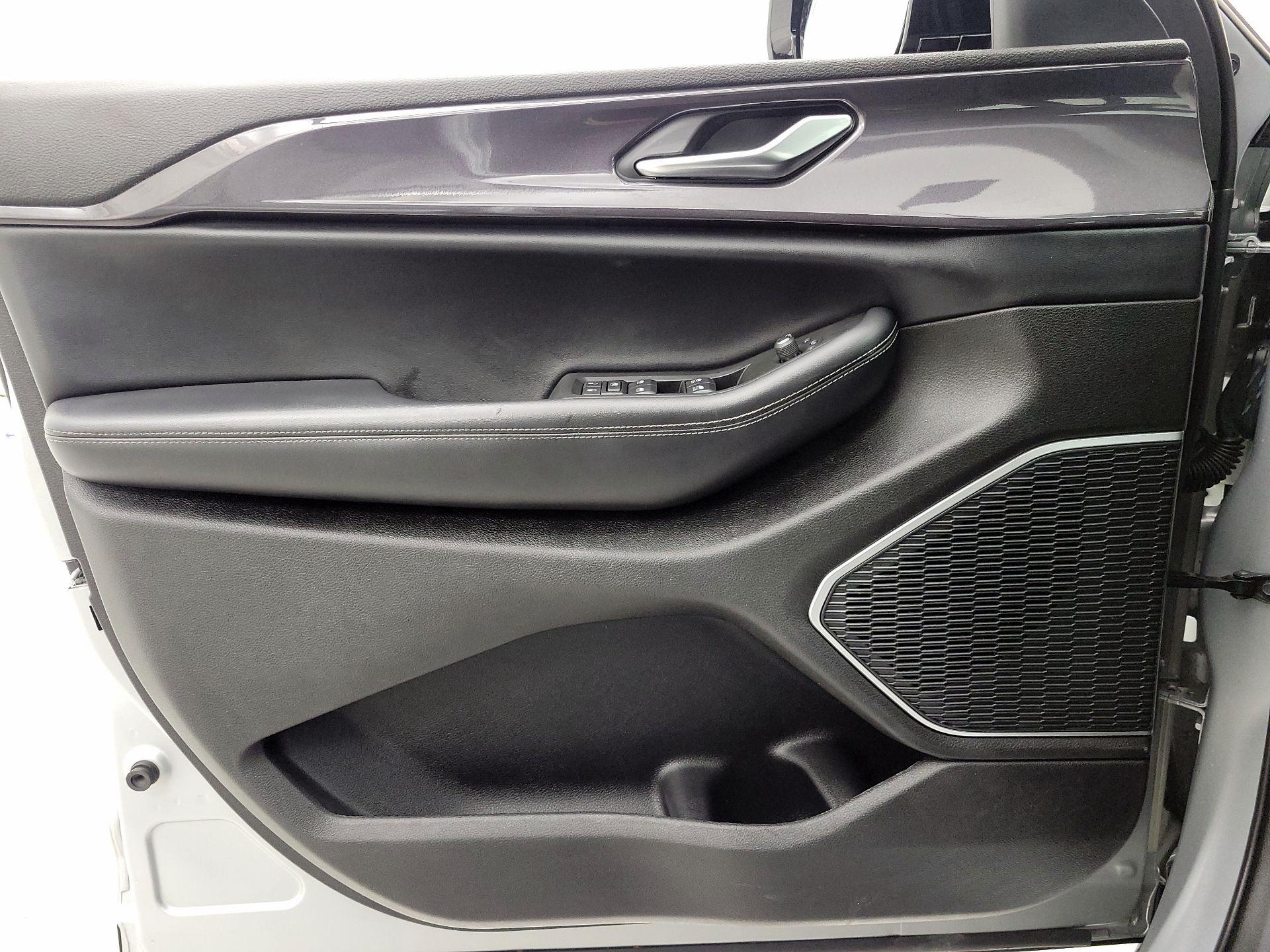 Thumbnail: 2021 Jeep Grand Cherokee L - 12