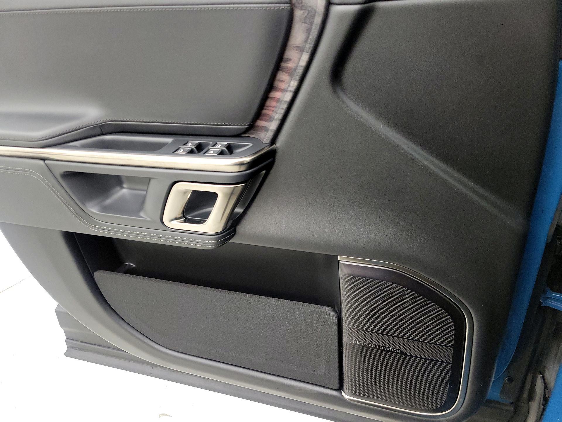 Thumbnail: 2022 Rivian R1T - 12