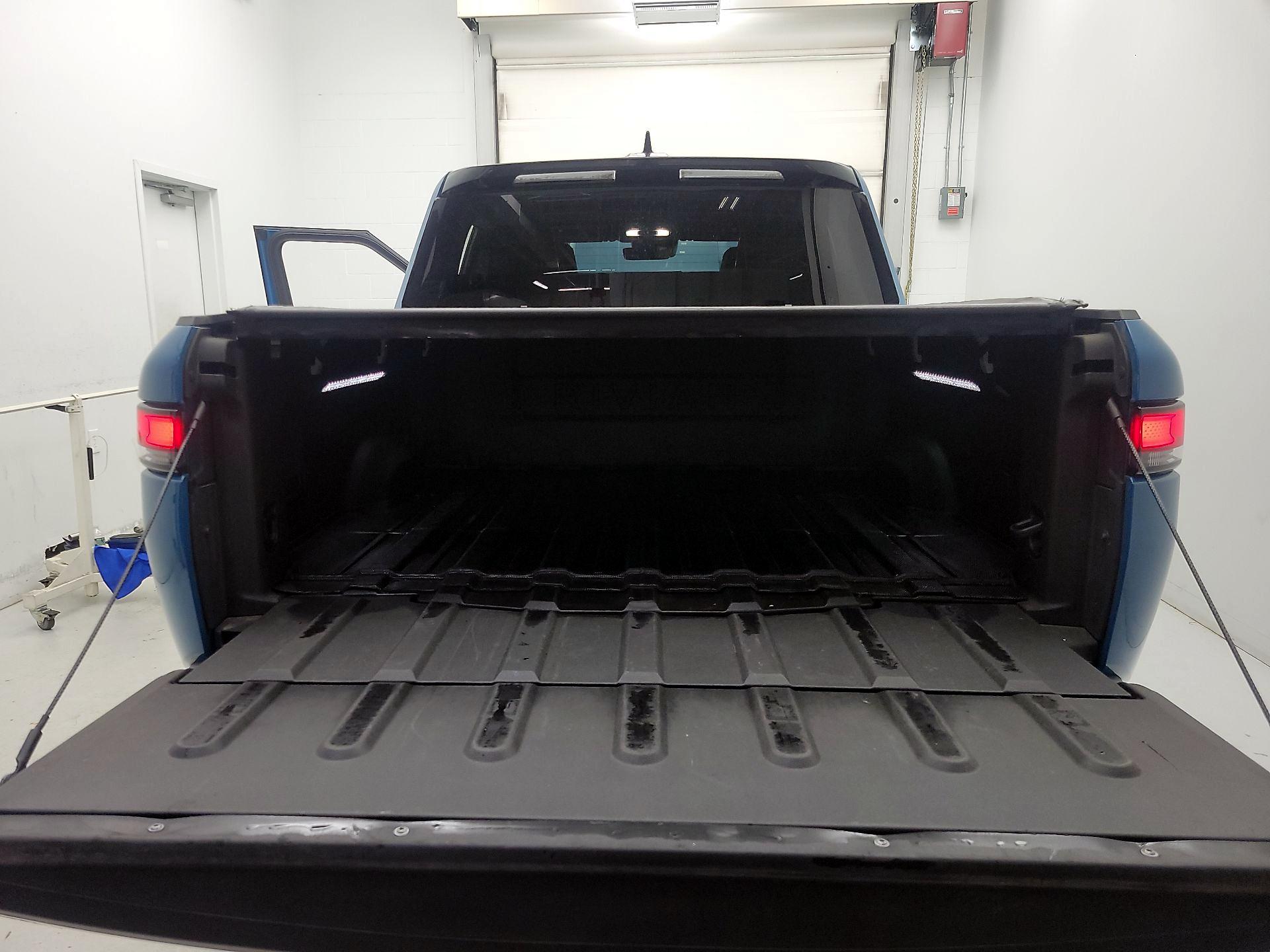 Thumbnail: 2022 Rivian R1T - 19