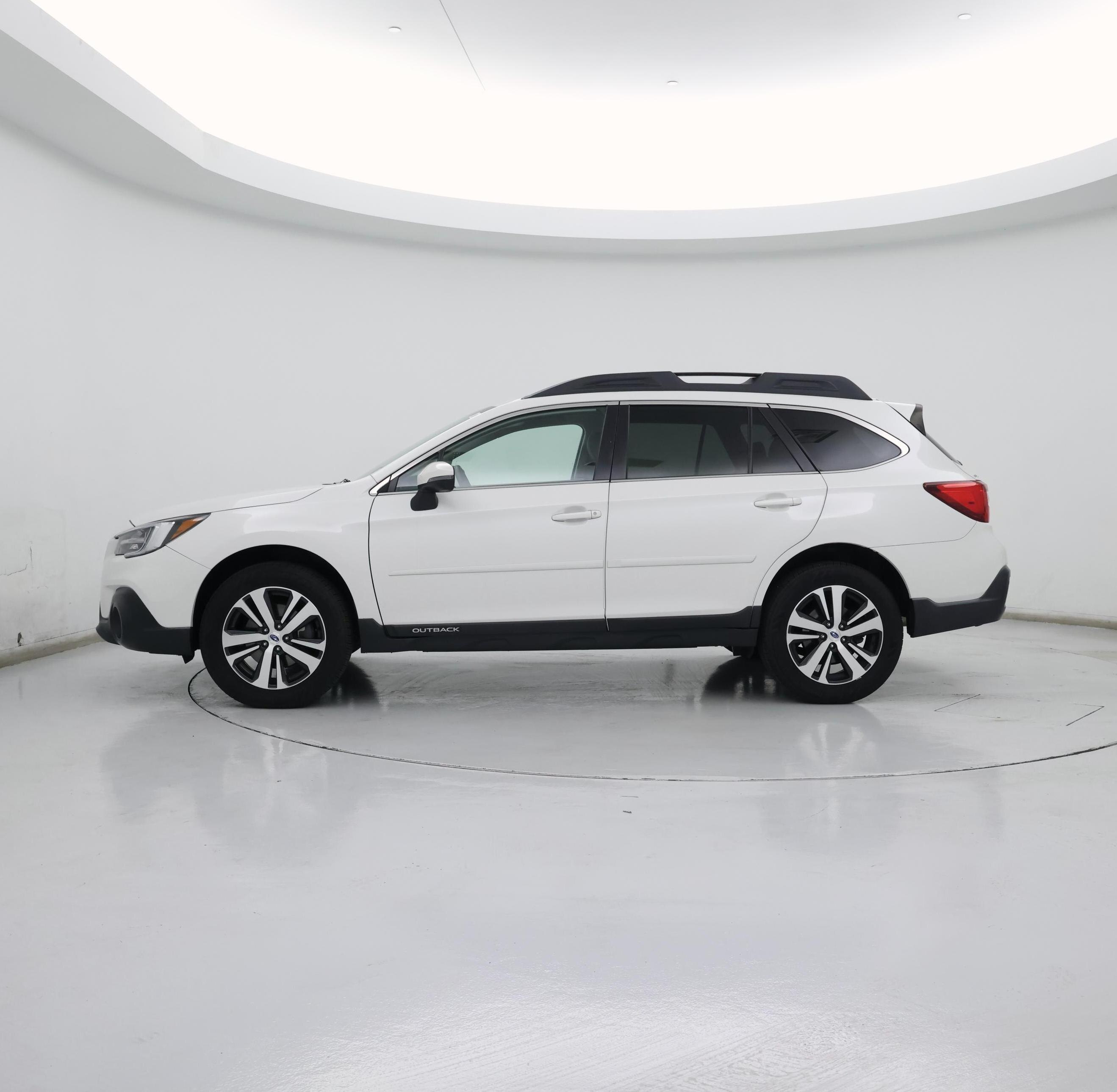 Thumbnail: 2019 Subaru Outback - 3