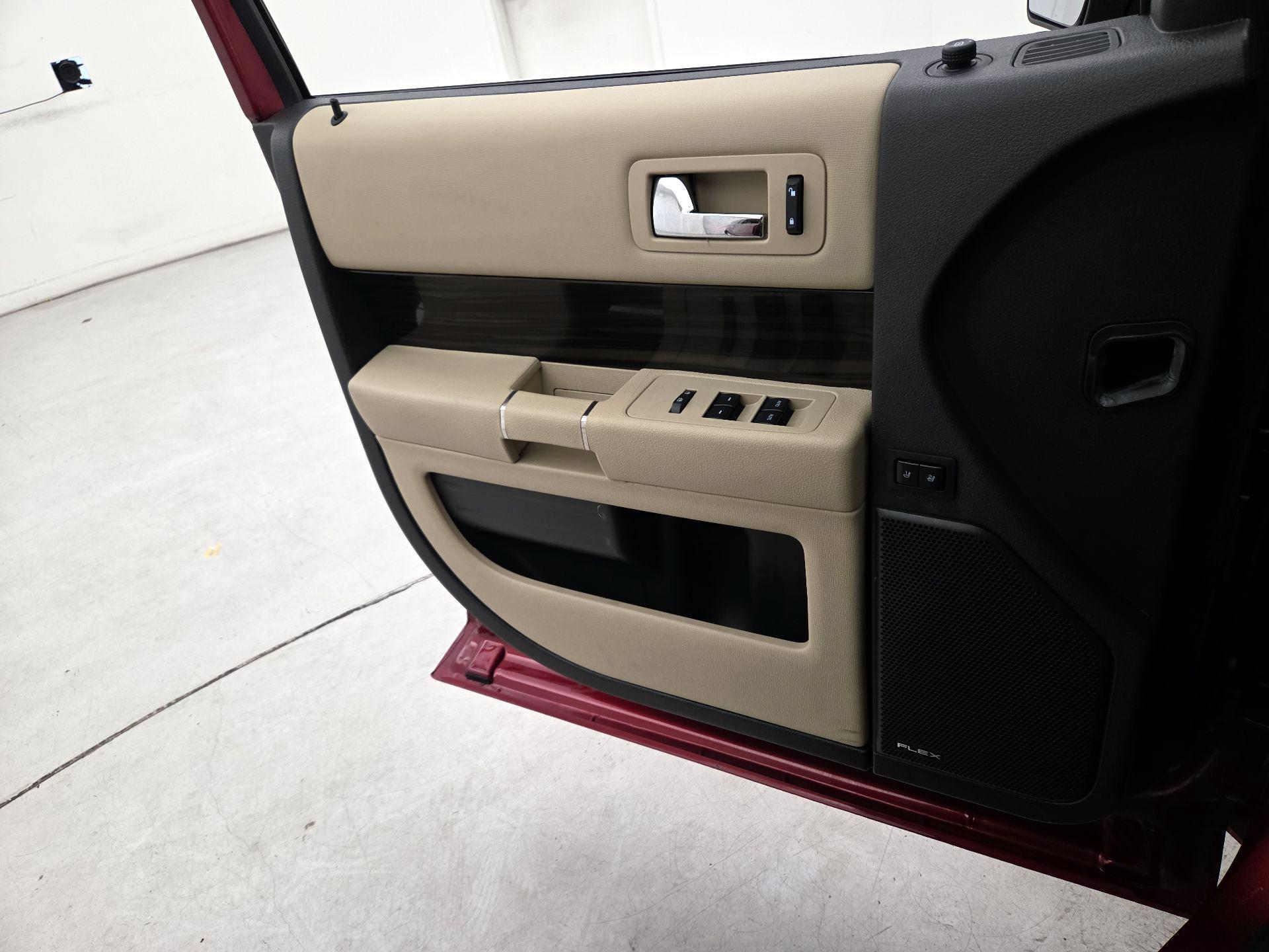 Thumbnail: 2019 Ford Flex - 12