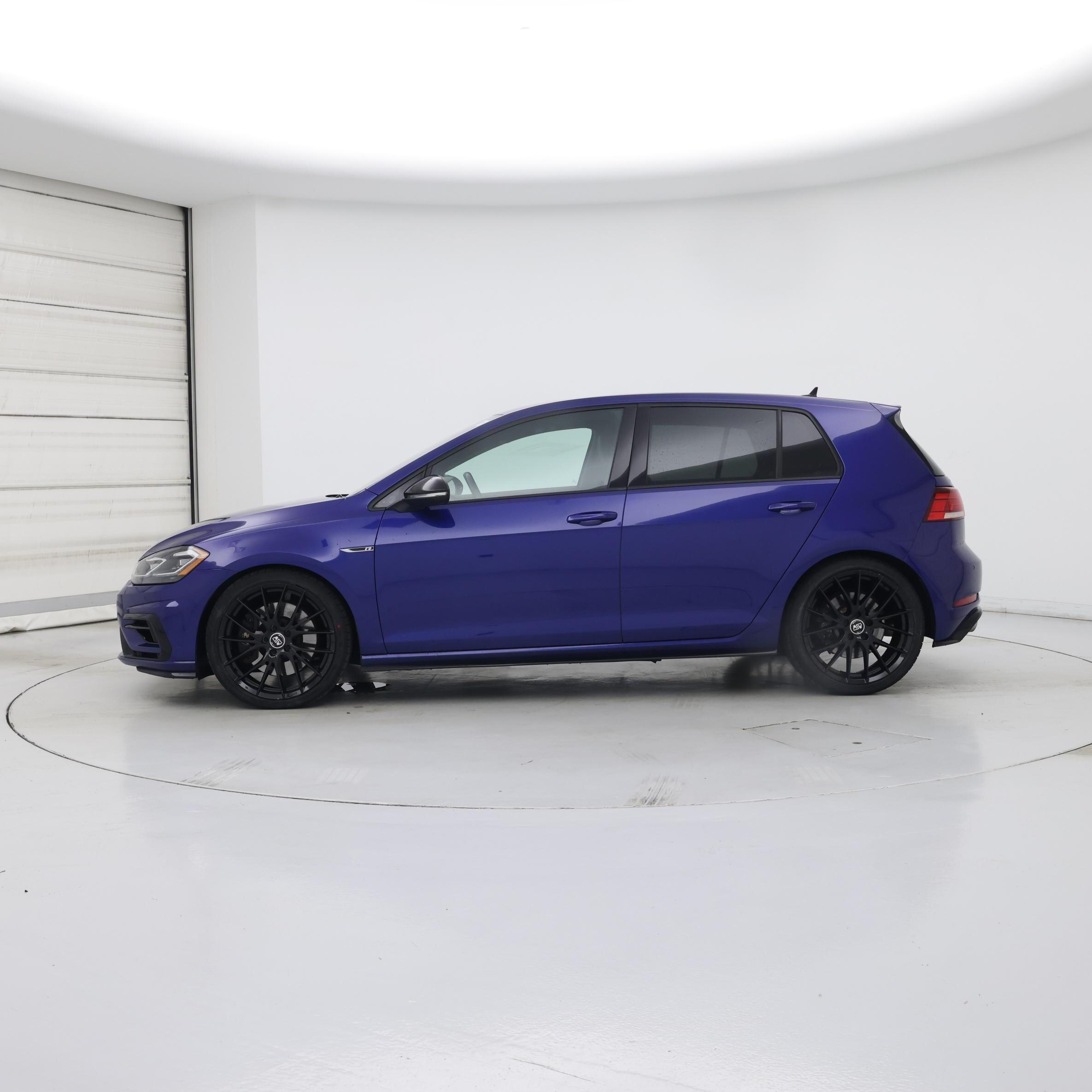 Thumbnail: 2018 Volkswagen Golf - 3