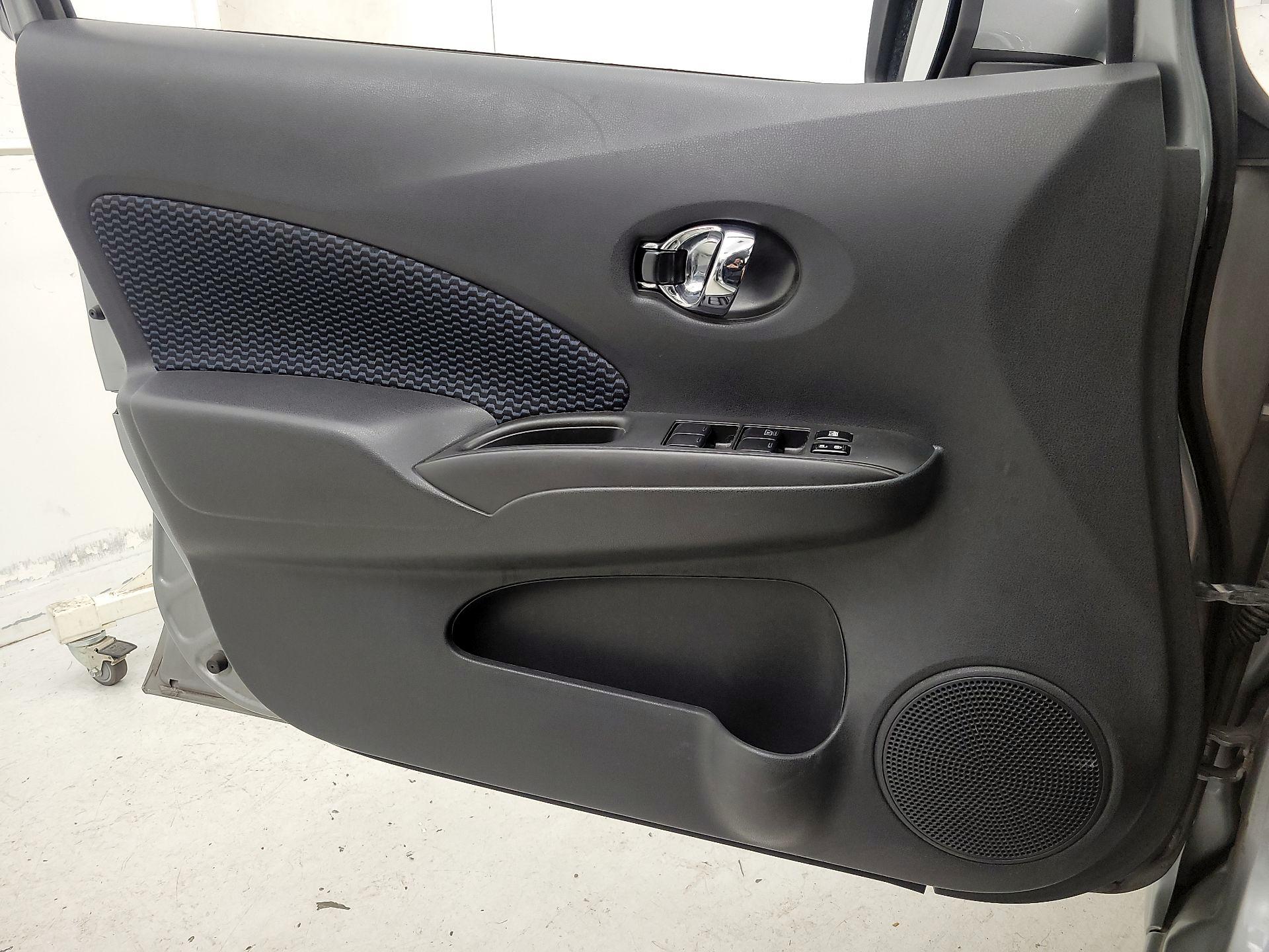 Thumbnail: 2015 Nissan Versa Note - 12