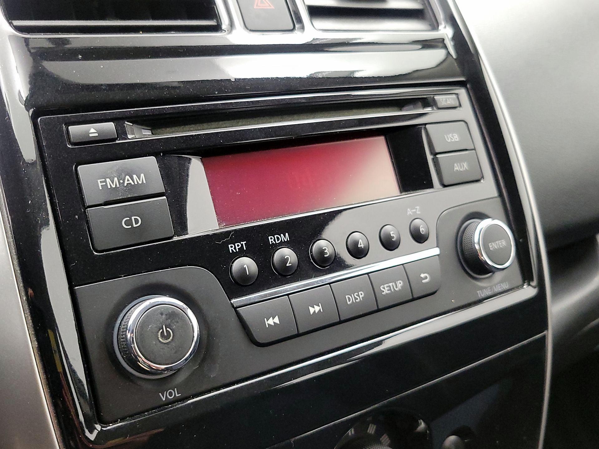 Thumbnail: 2015 Nissan Versa Note - 14