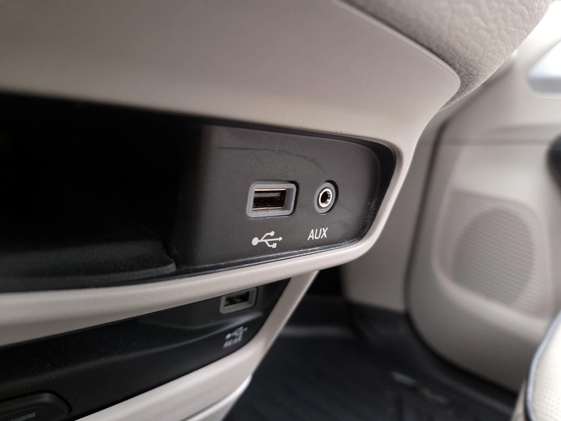 Thumbnail: 2018 Chrysler Pacifica - 19