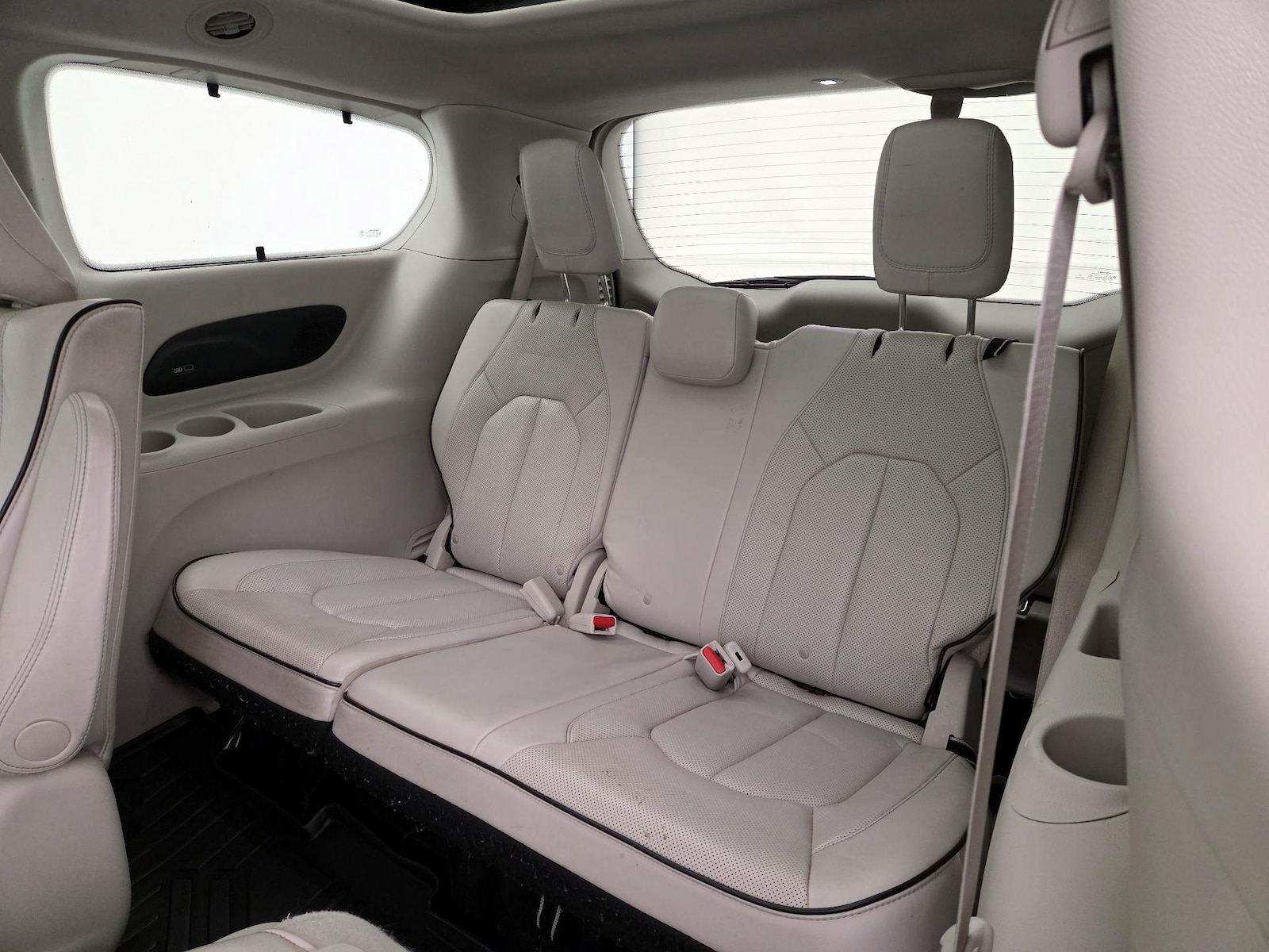 2018 Chrysler Pacifica Hybrid Limited - Photo 23