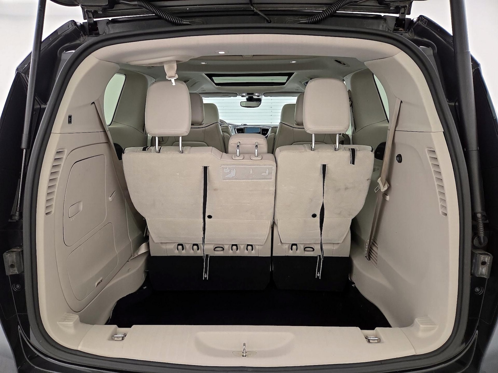 2018 Chrysler Pacifica Hybrid Limited - Photo 24