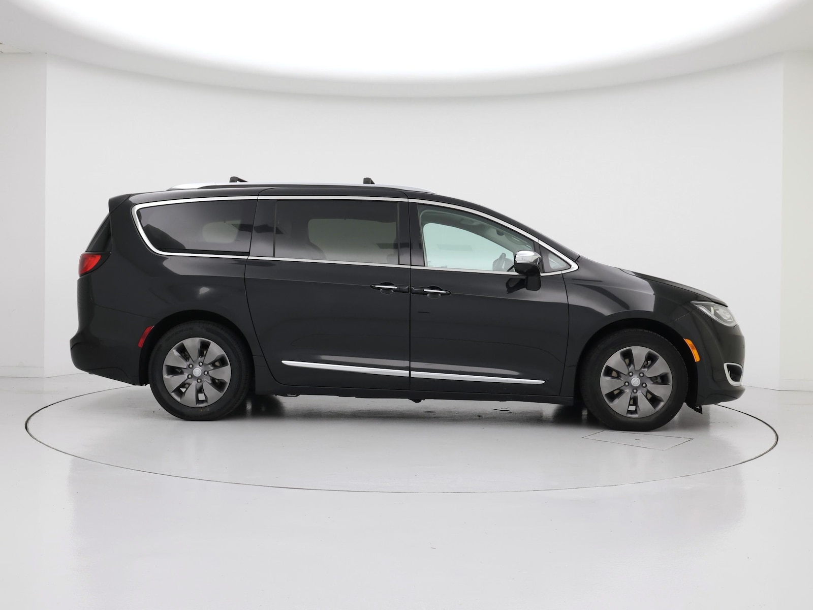 2018 Chrysler Pacifica Hybrid Limited - Photo 8