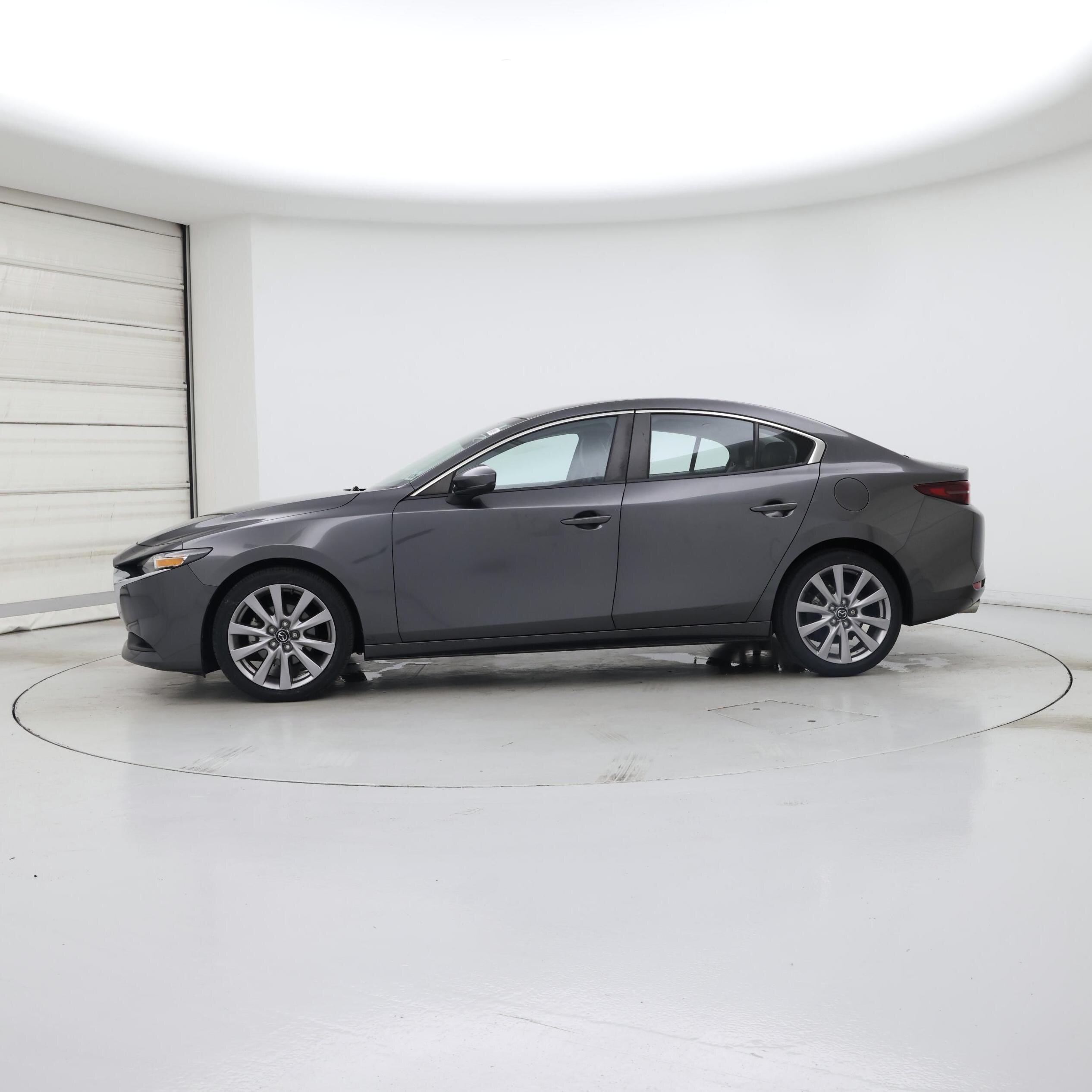 Thumbnail: 2021 Mazda Mazda3 - 3