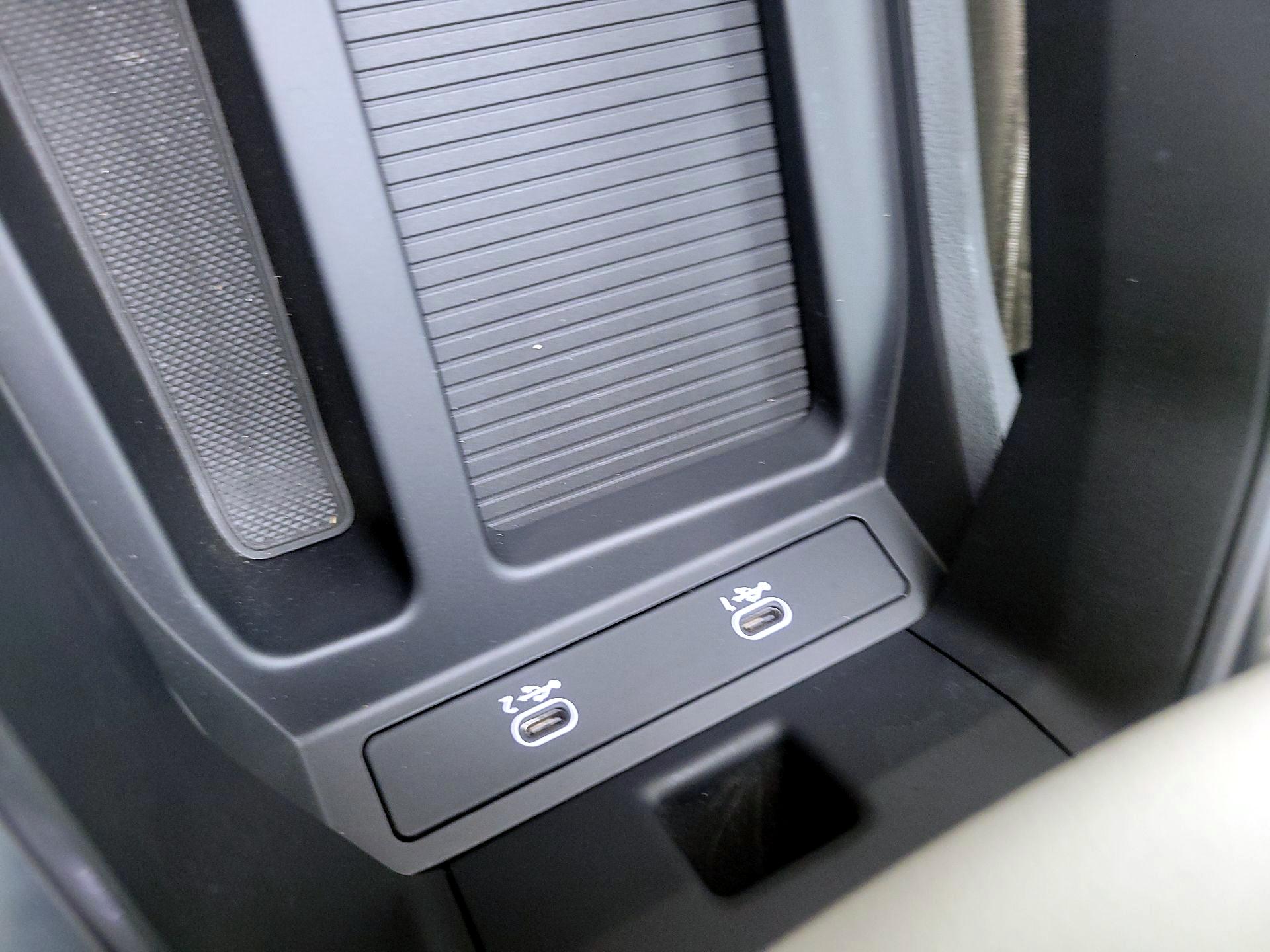 Thumbnail: 2022 Audi e-tron - 19