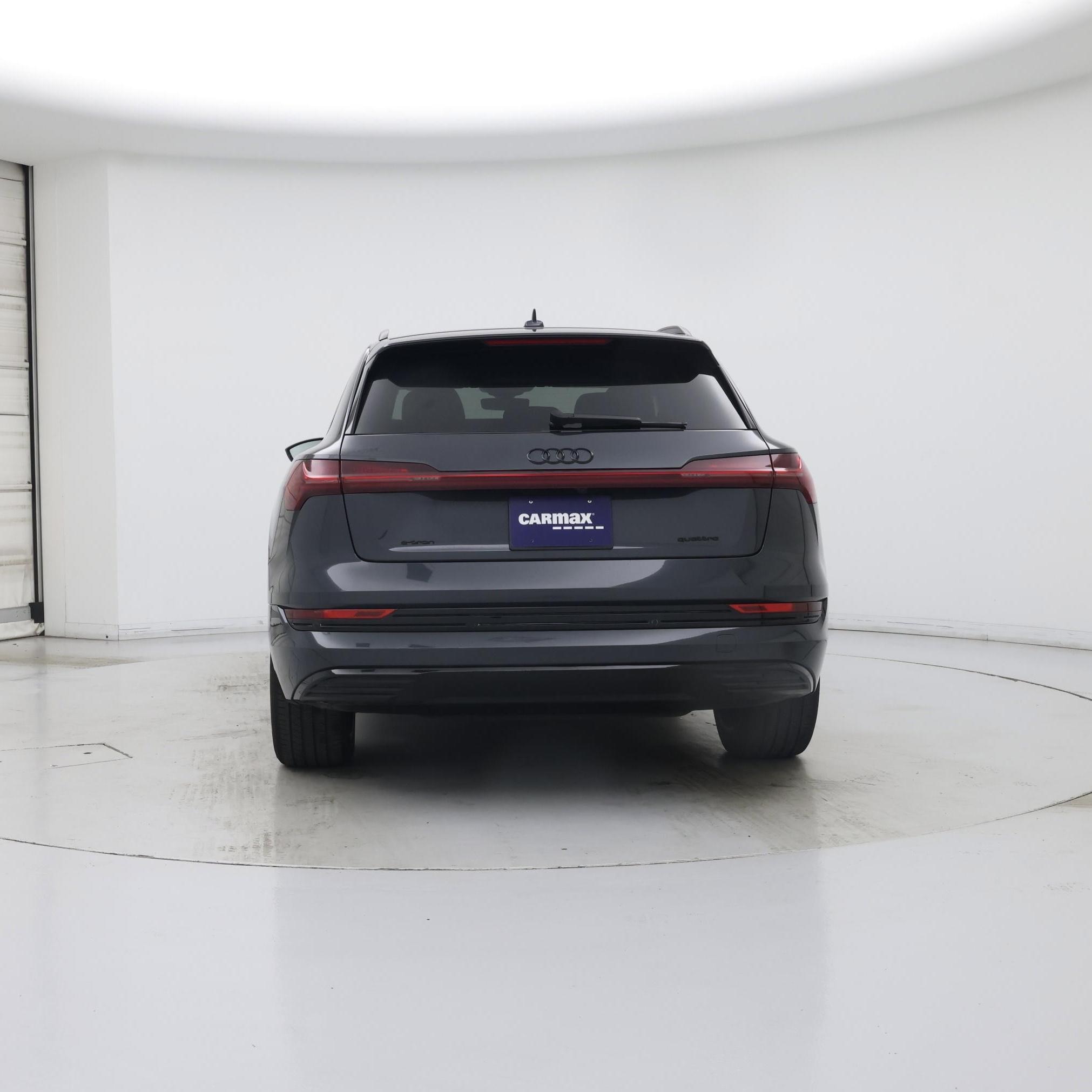 Thumbnail: 2022 Audi e-tron - 6