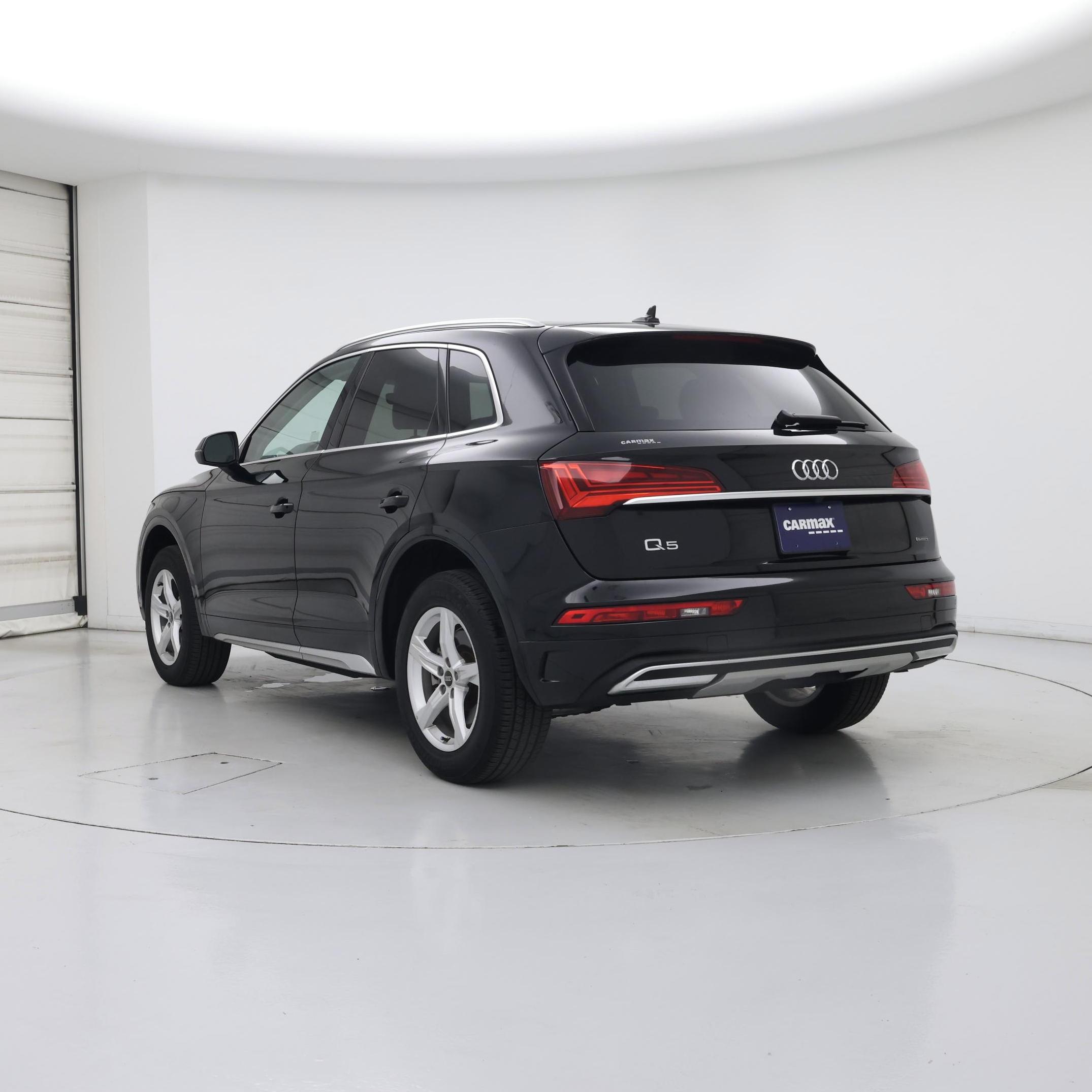 Thumbnail: 2023 Audi Q5 - 2