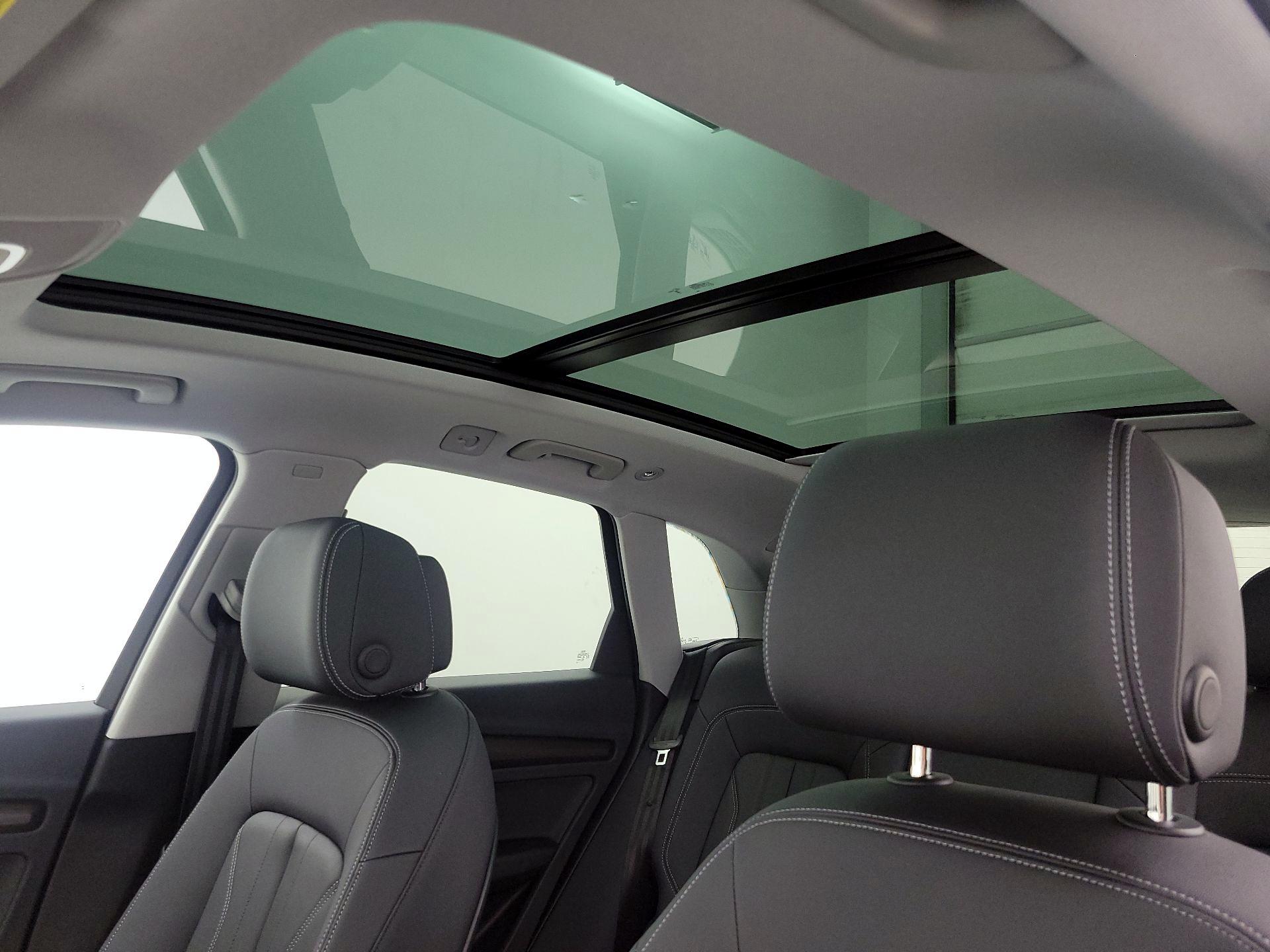 Thumbnail: 2023 Audi Q5 - 19