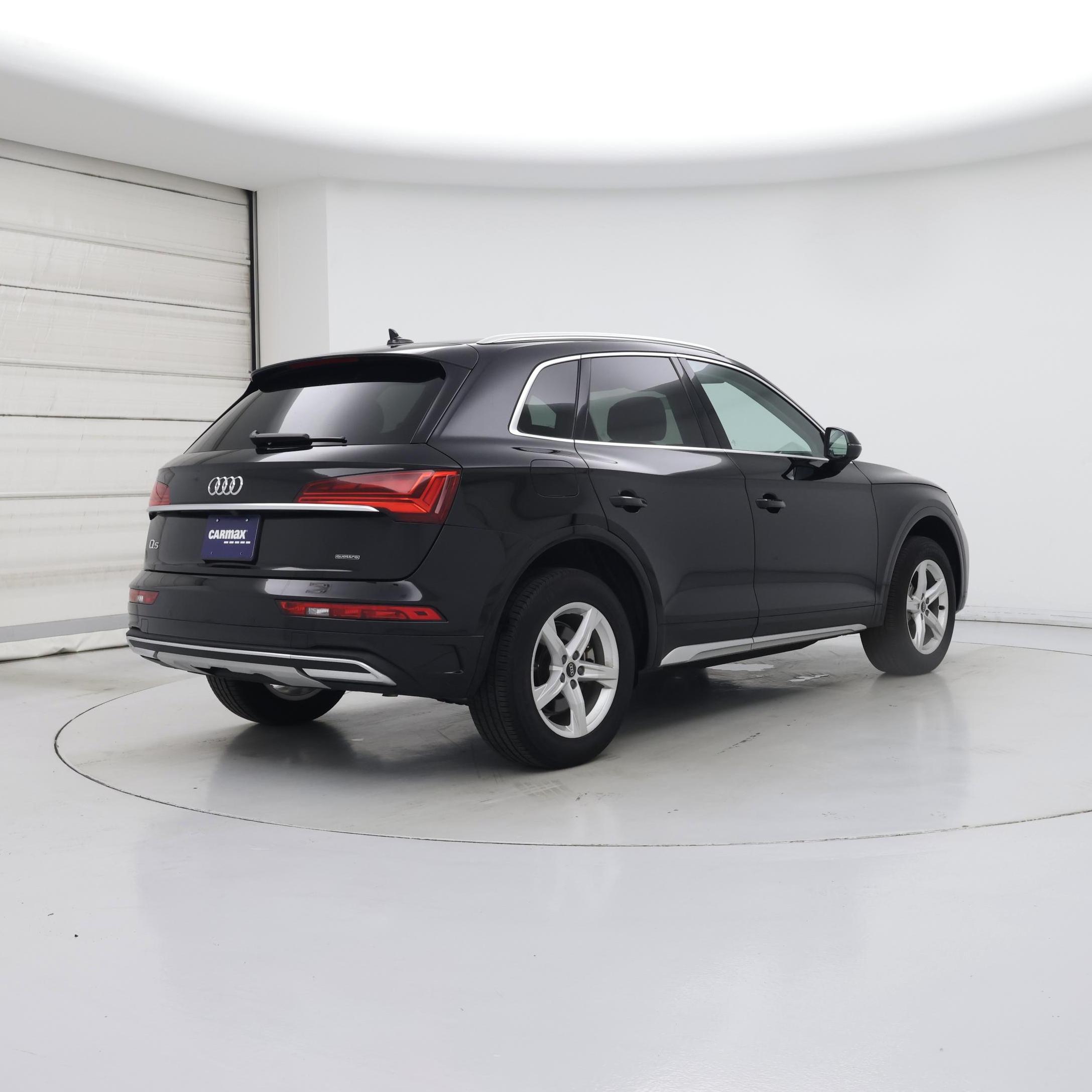 Thumbnail: 2023 Audi Q5 - 8