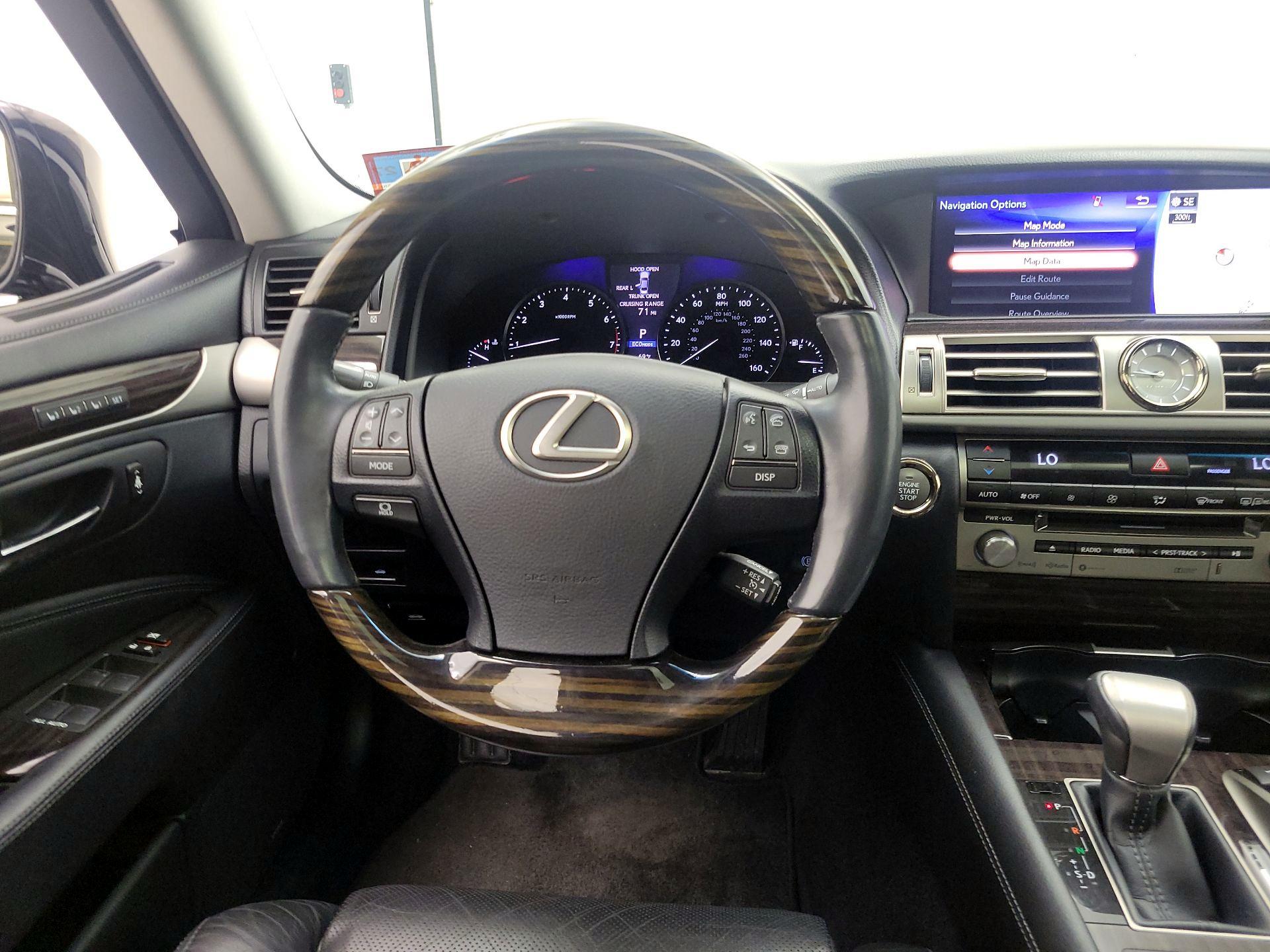 Thumbnail: 2016 Lexus LS - 10