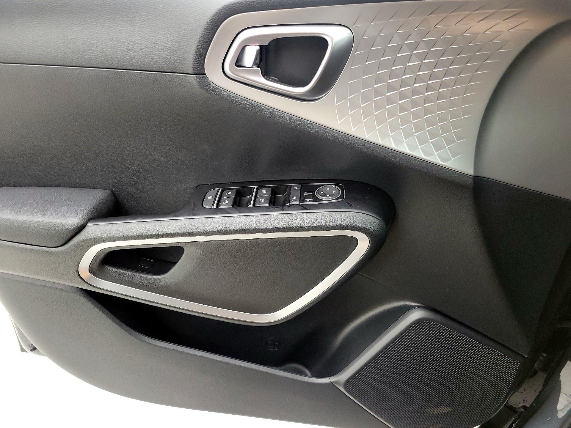 Thumbnail: 2023 Kia Soul - 12