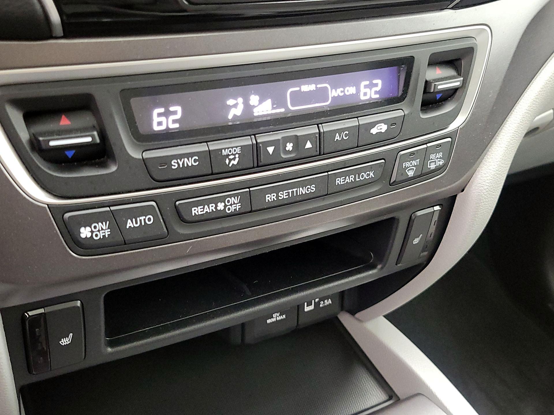 Thumbnail: 2020 Honda Pilot - 16