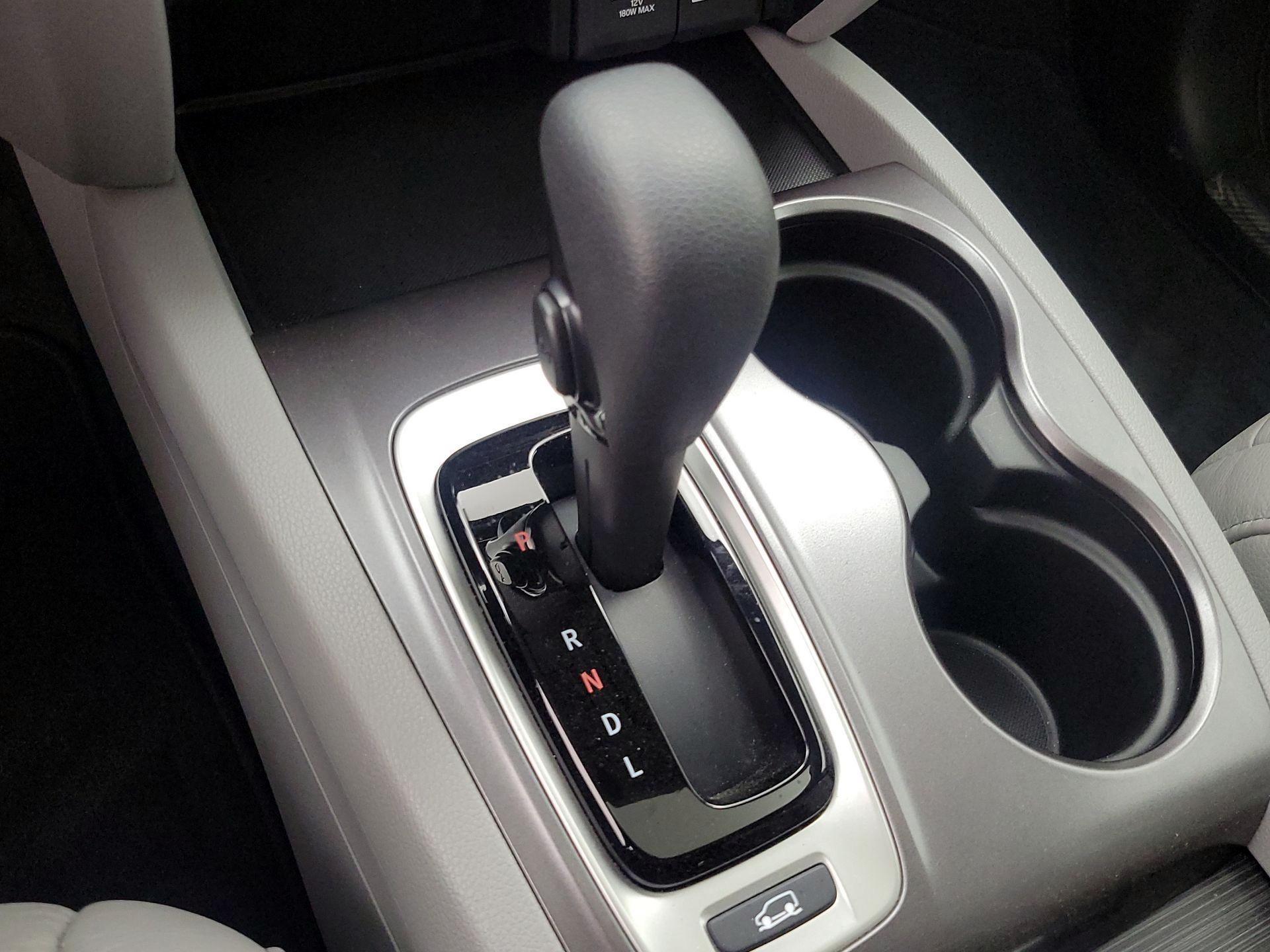 Thumbnail: 2020 Honda Pilot - 17