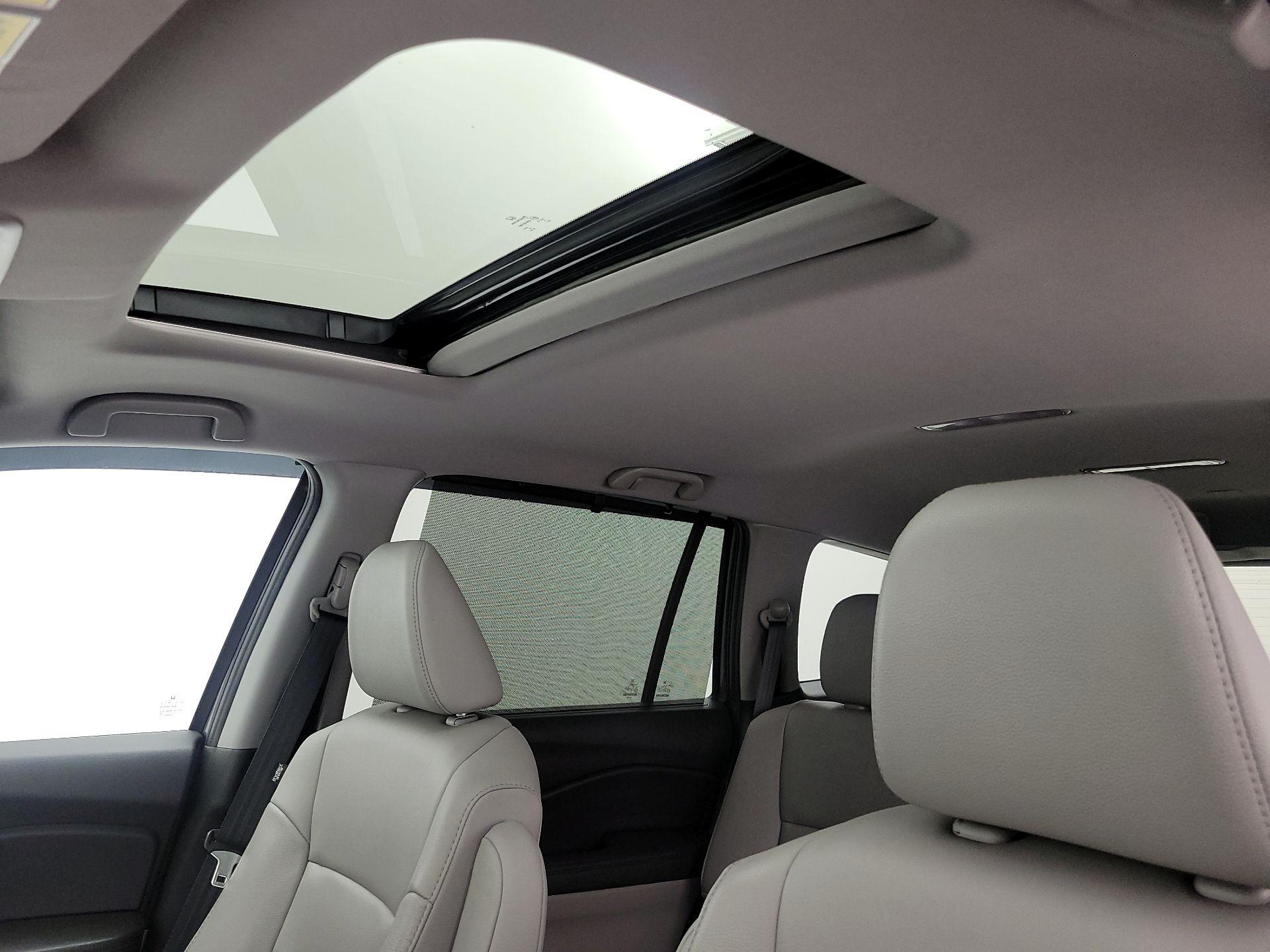 Thumbnail: 2020 Honda Pilot - 19