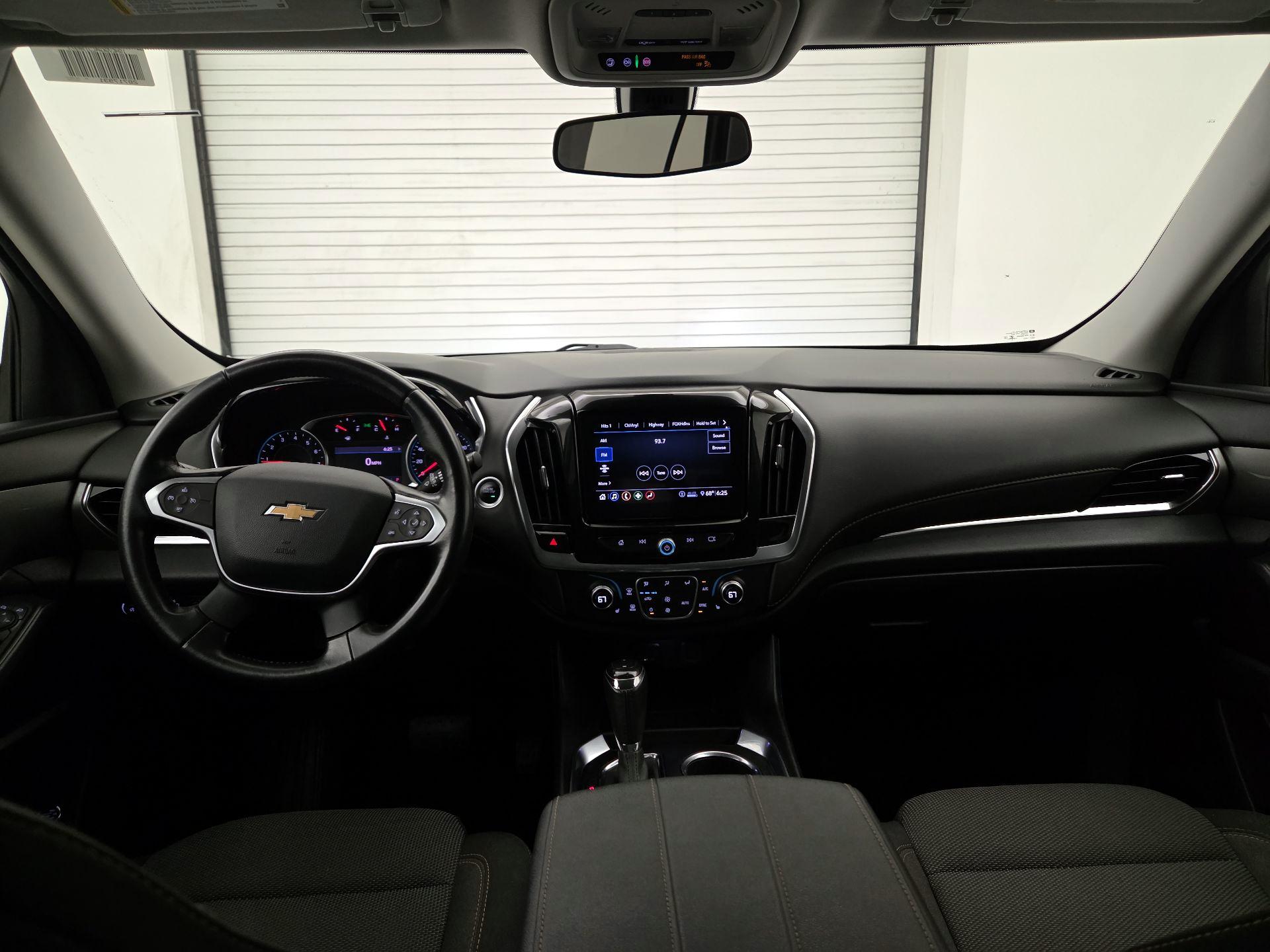 Thumbnail: 2020 Chevrolet Traverse - 9
