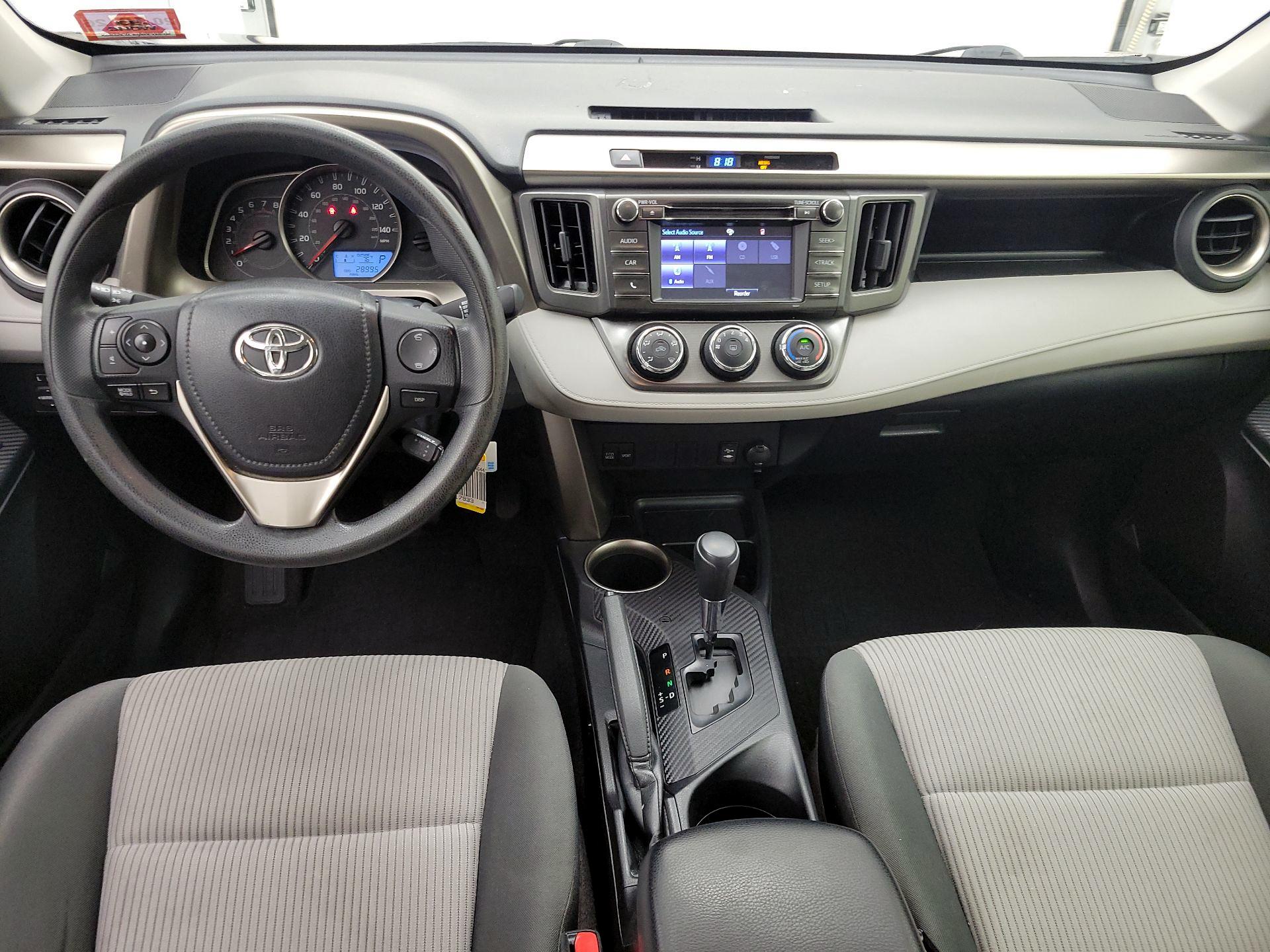 Thumbnail: 2015 Toyota RAV4 - 9