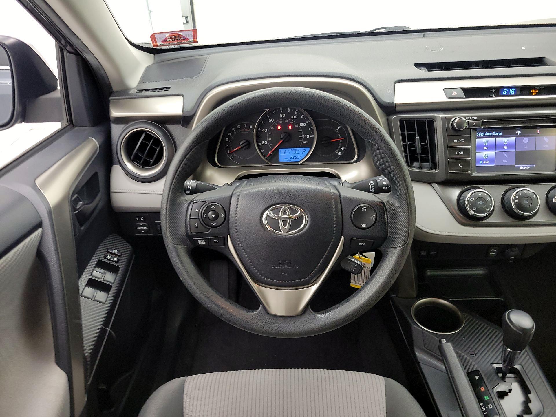 Thumbnail: 2015 Toyota RAV4 - 10