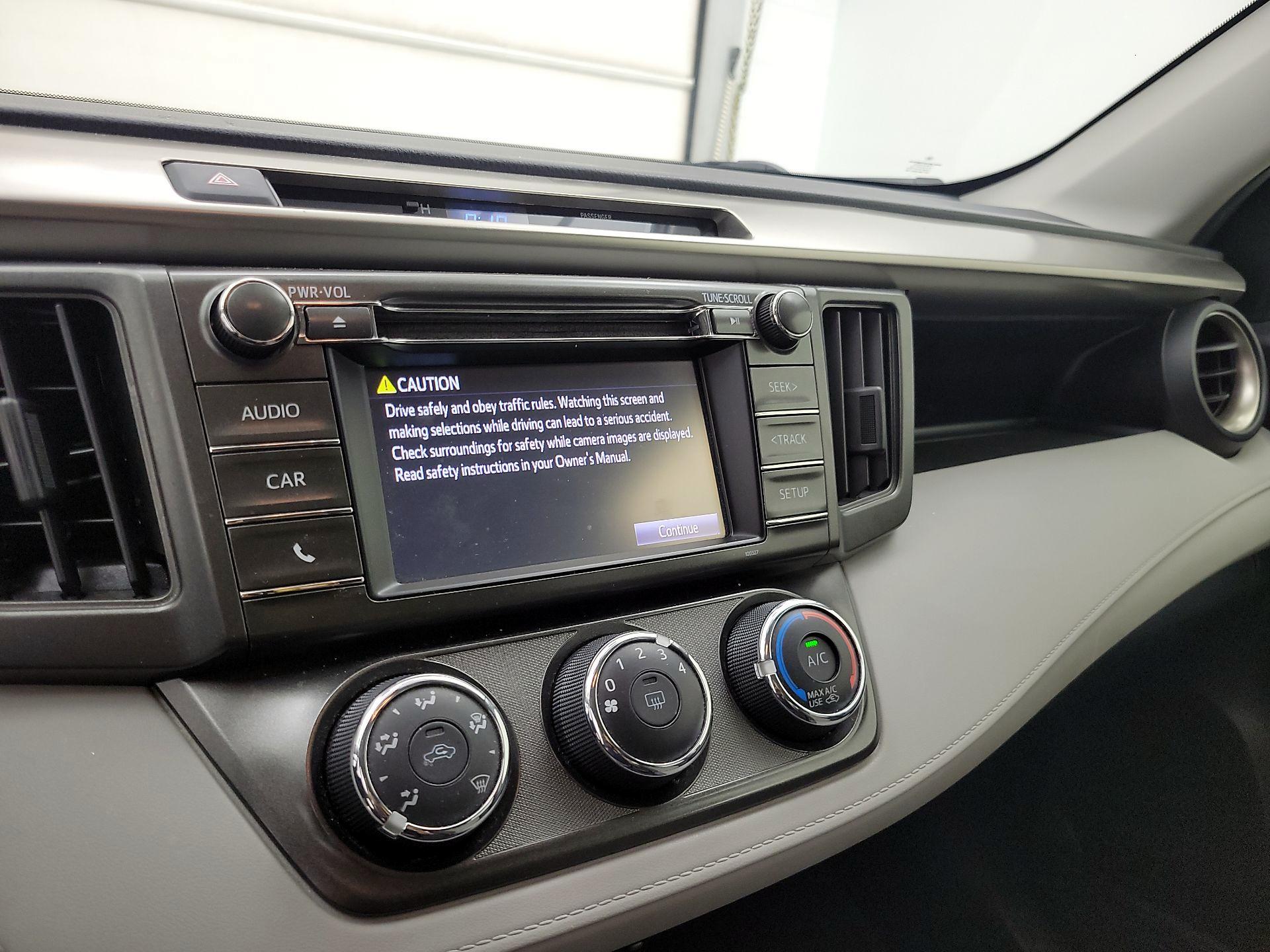 Thumbnail: 2015 Toyota RAV4 - 15