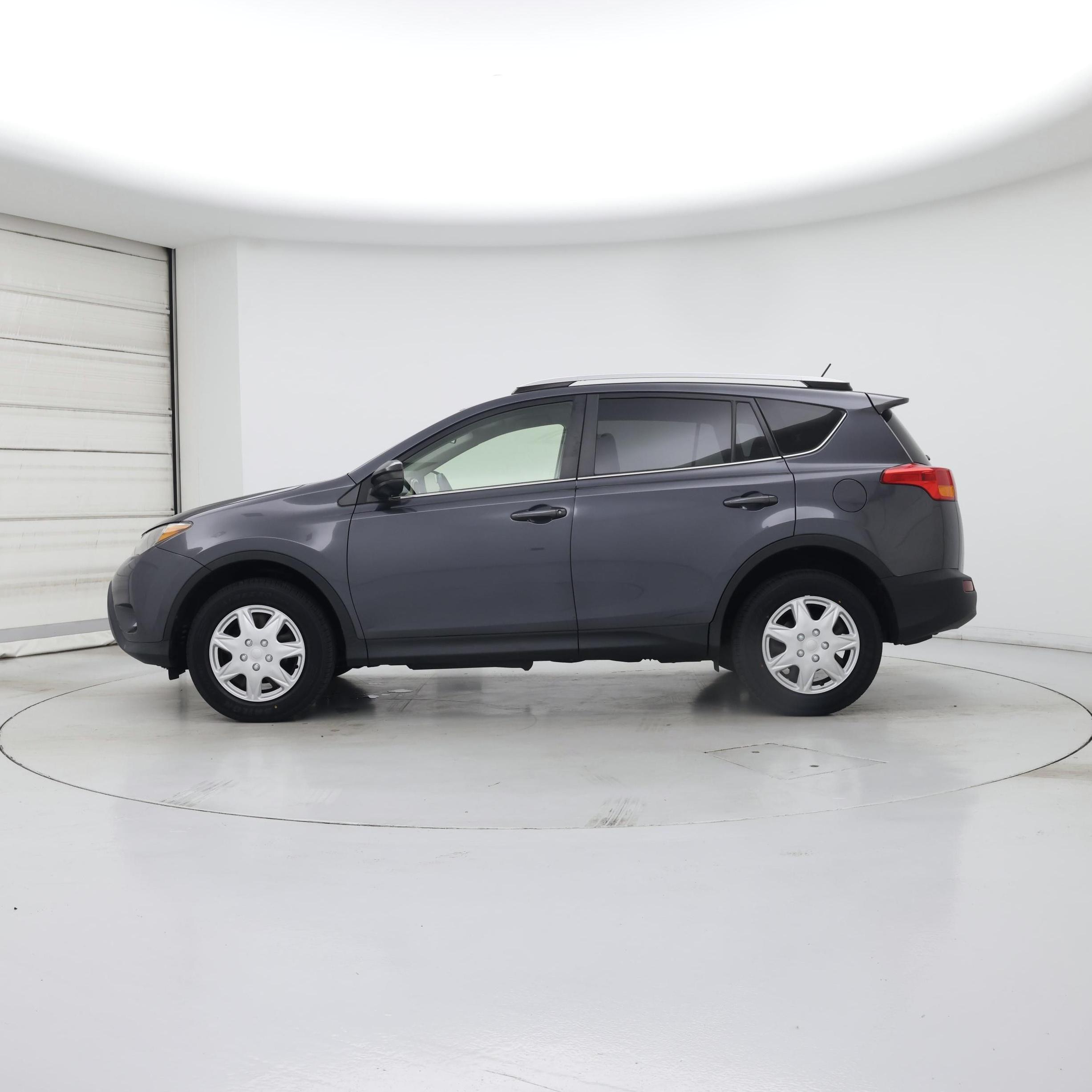 Thumbnail: 2015 Toyota RAV4 - 3