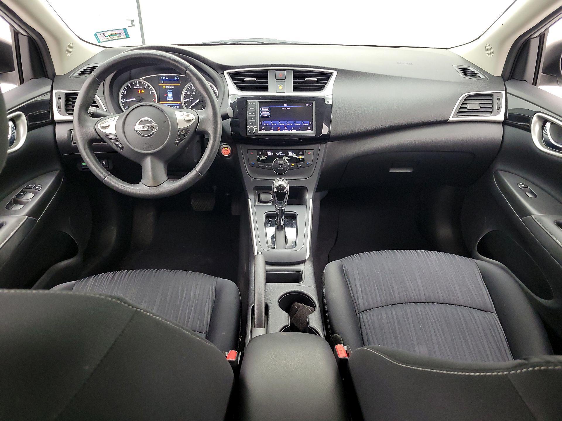 Thumbnail: 2019 Nissan Sentra - 9