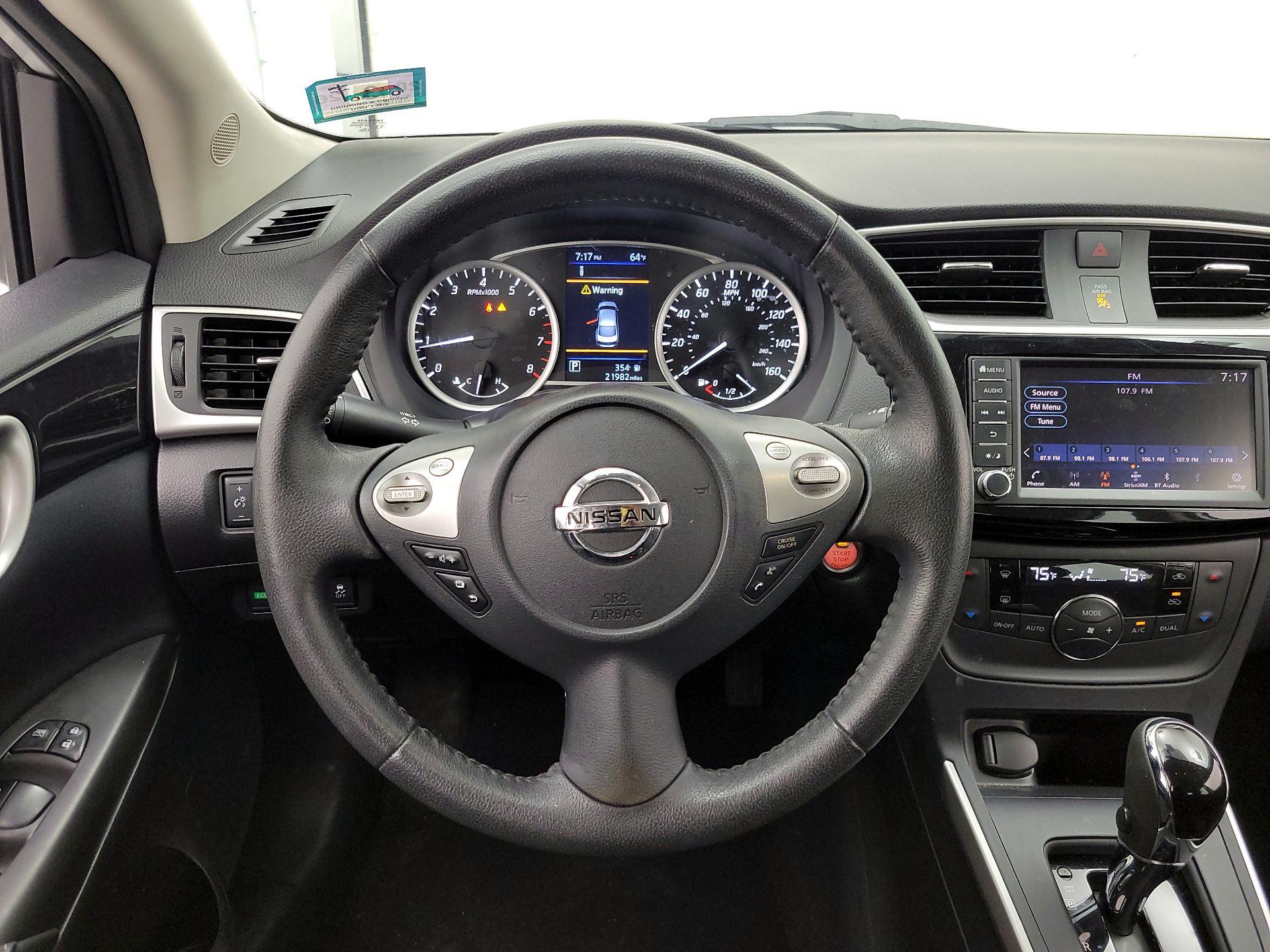 Thumbnail: 2019 Nissan Sentra - 10