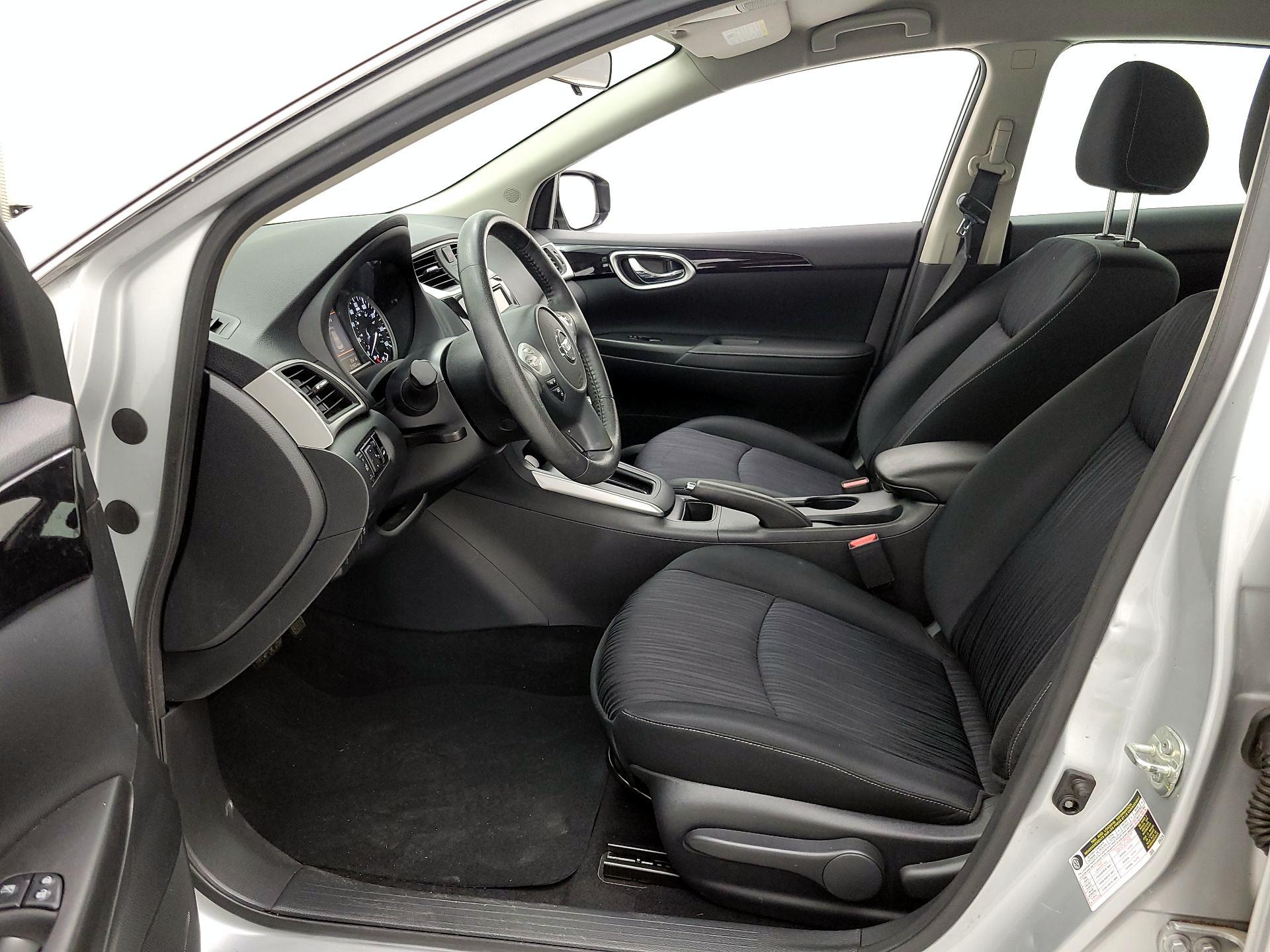 Thumbnail: 2019 Nissan Sentra - 11