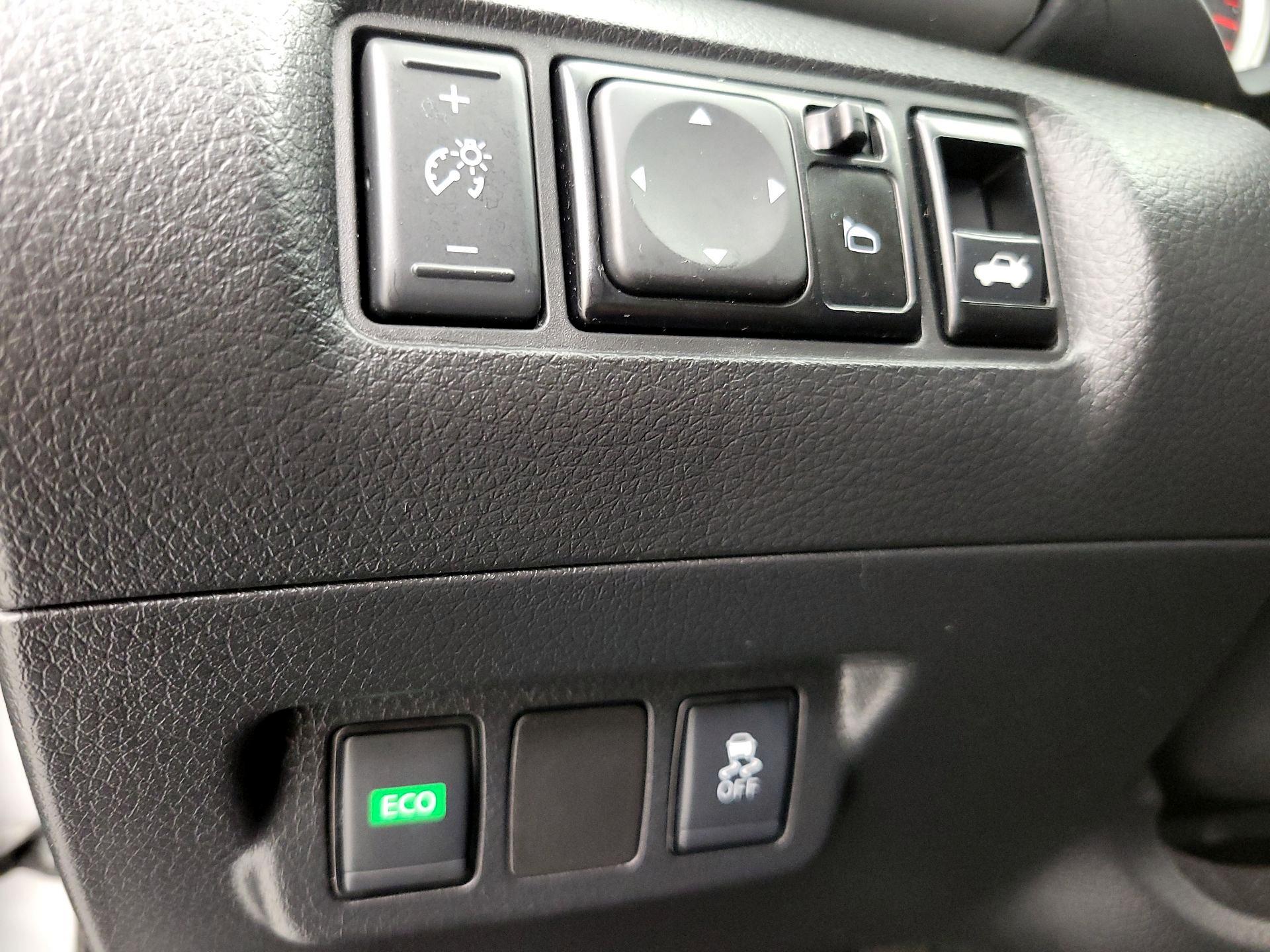 Thumbnail: 2019 Nissan Sentra - 13
