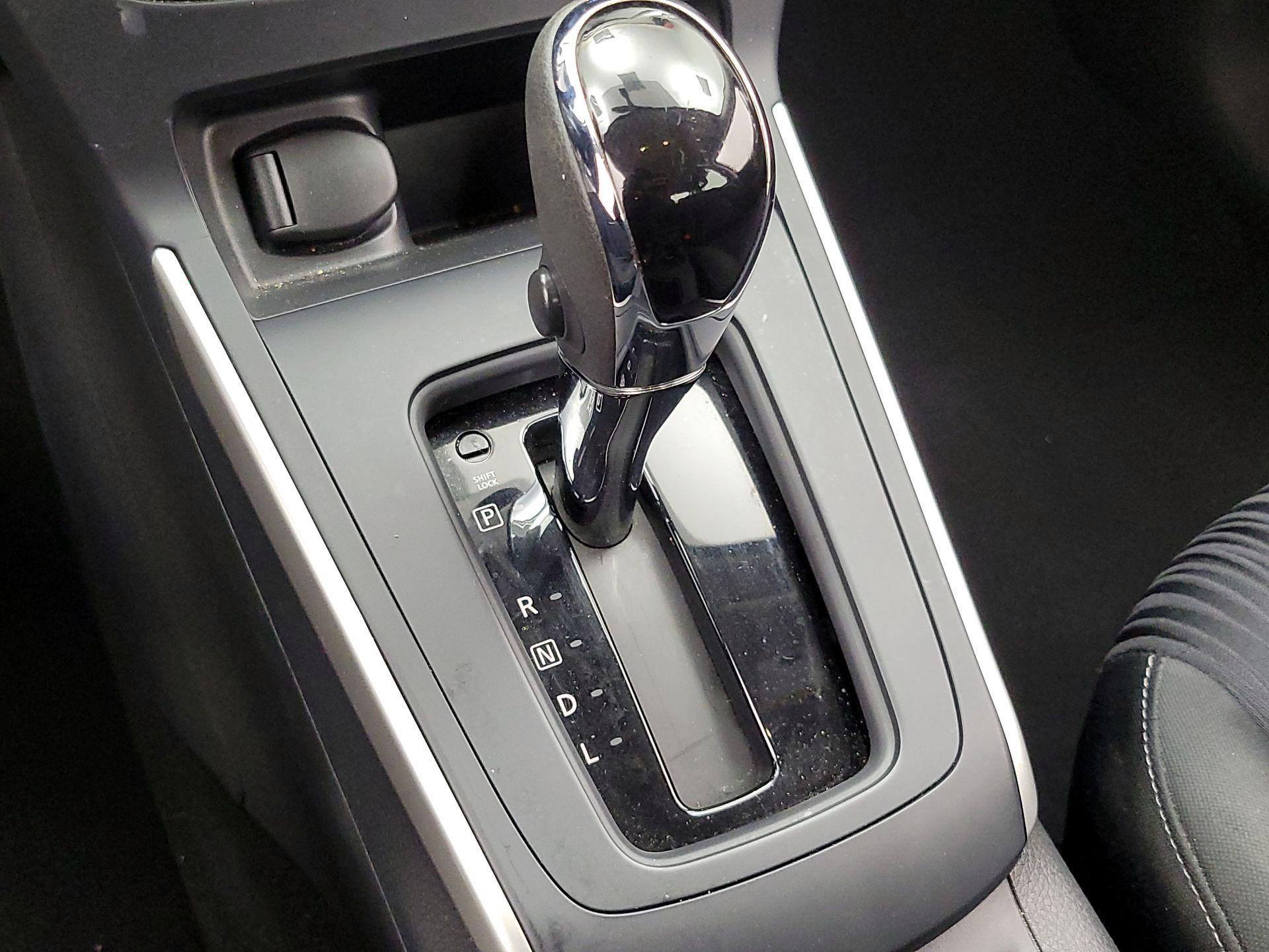 Thumbnail: 2019 Nissan Sentra - 17