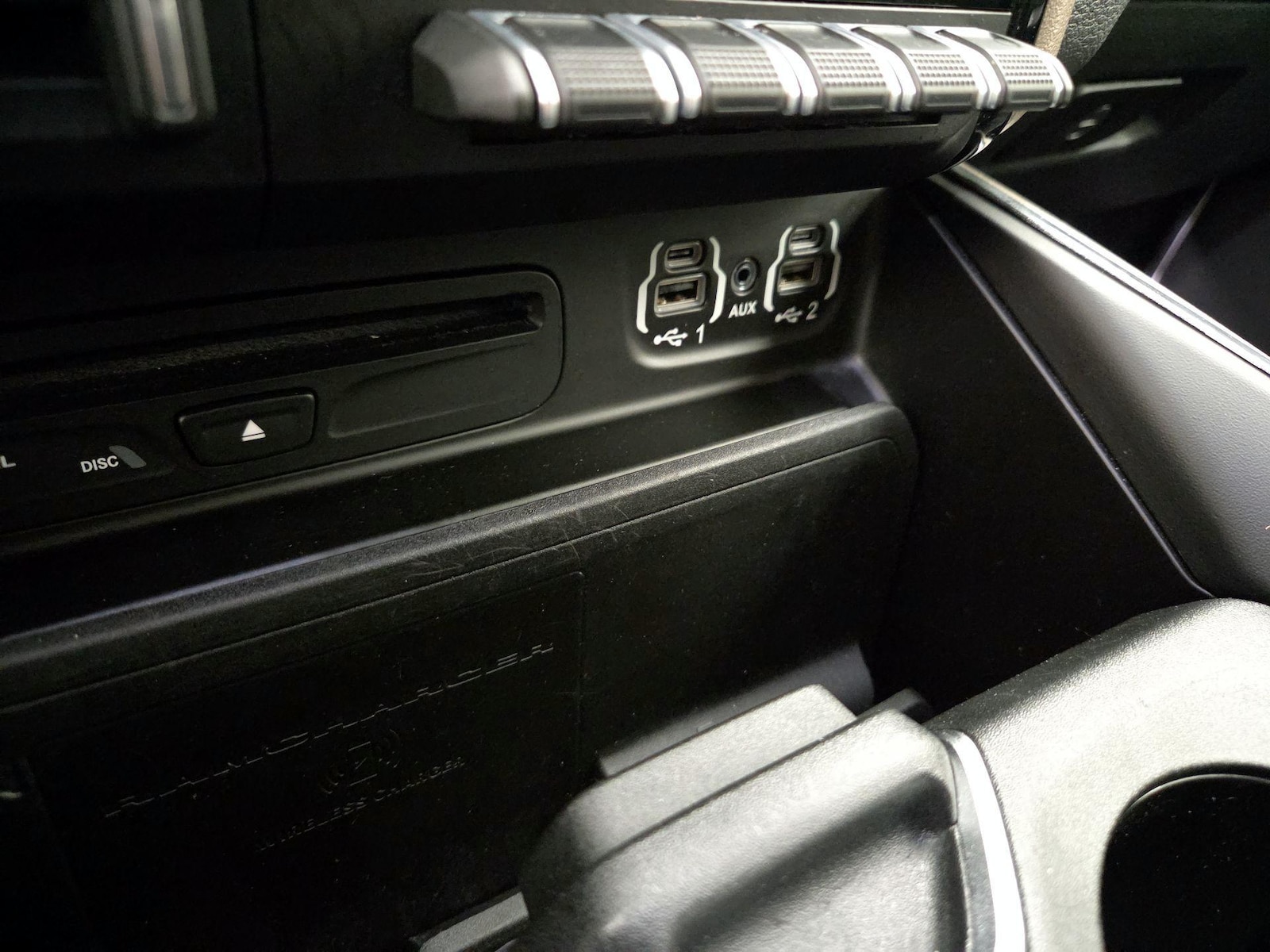 2019 RAM Ram 1500 Pickup Laramie - Photo 19