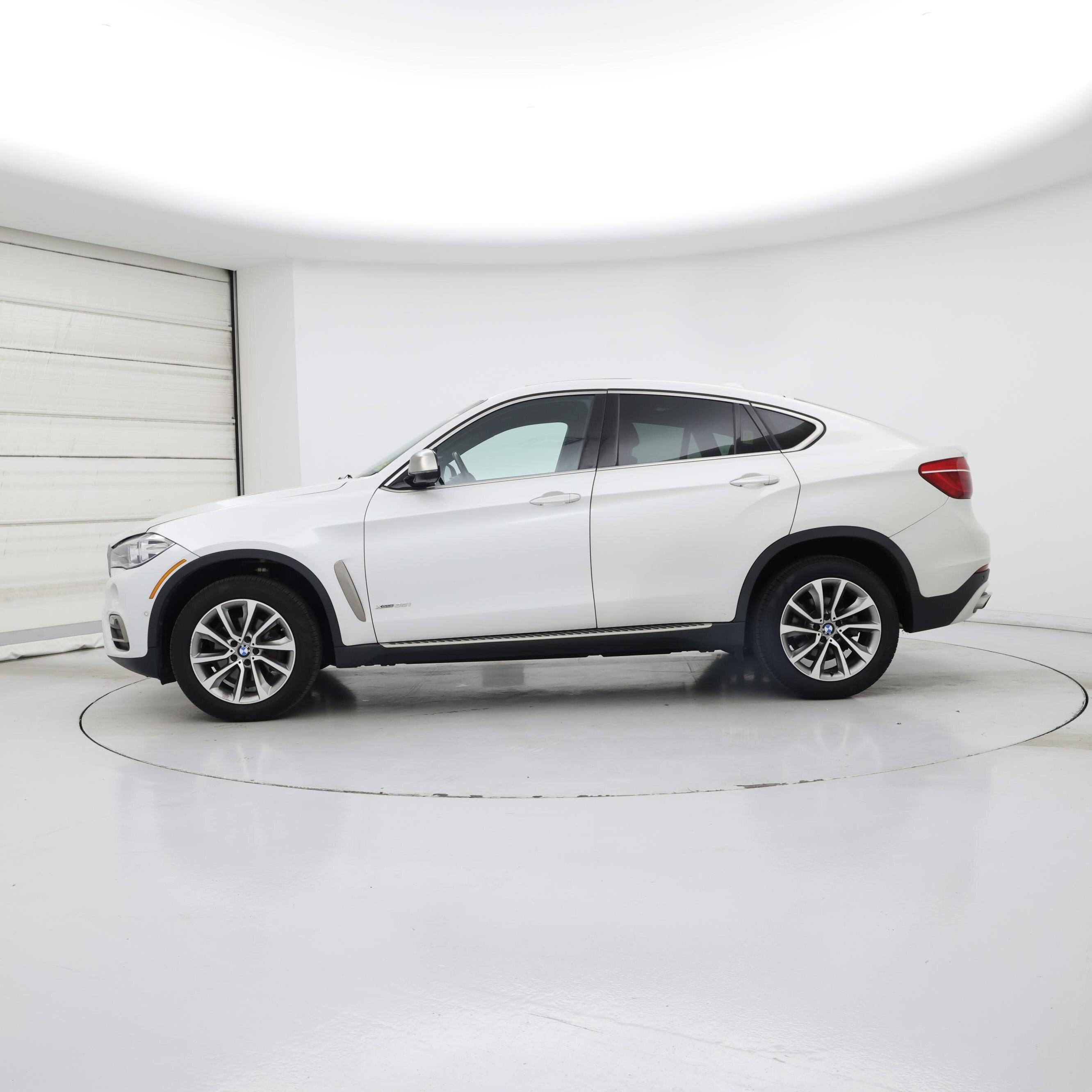 Thumbnail: 2019 BMW X6 - 3